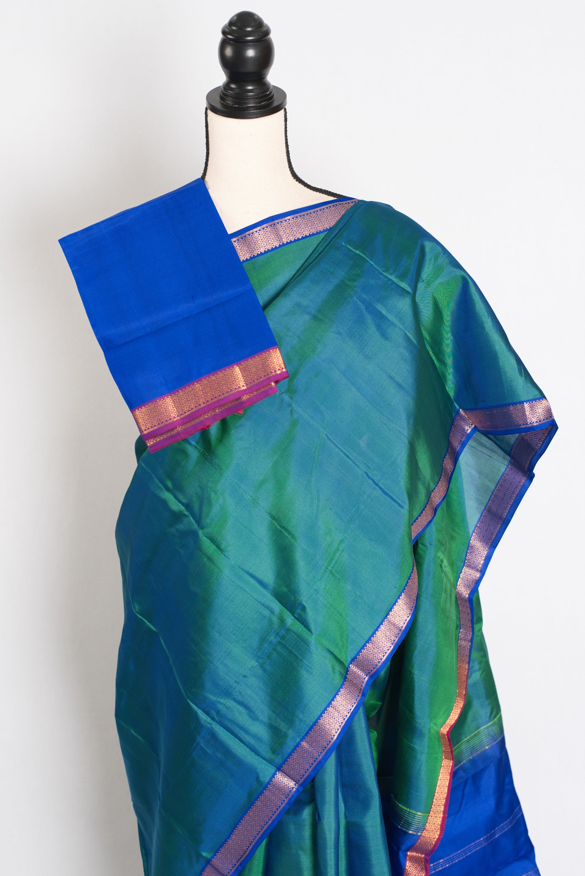 Rini: Peacock Green and Blue Kanjivaram Silk Saree with Small Gold Border image 2