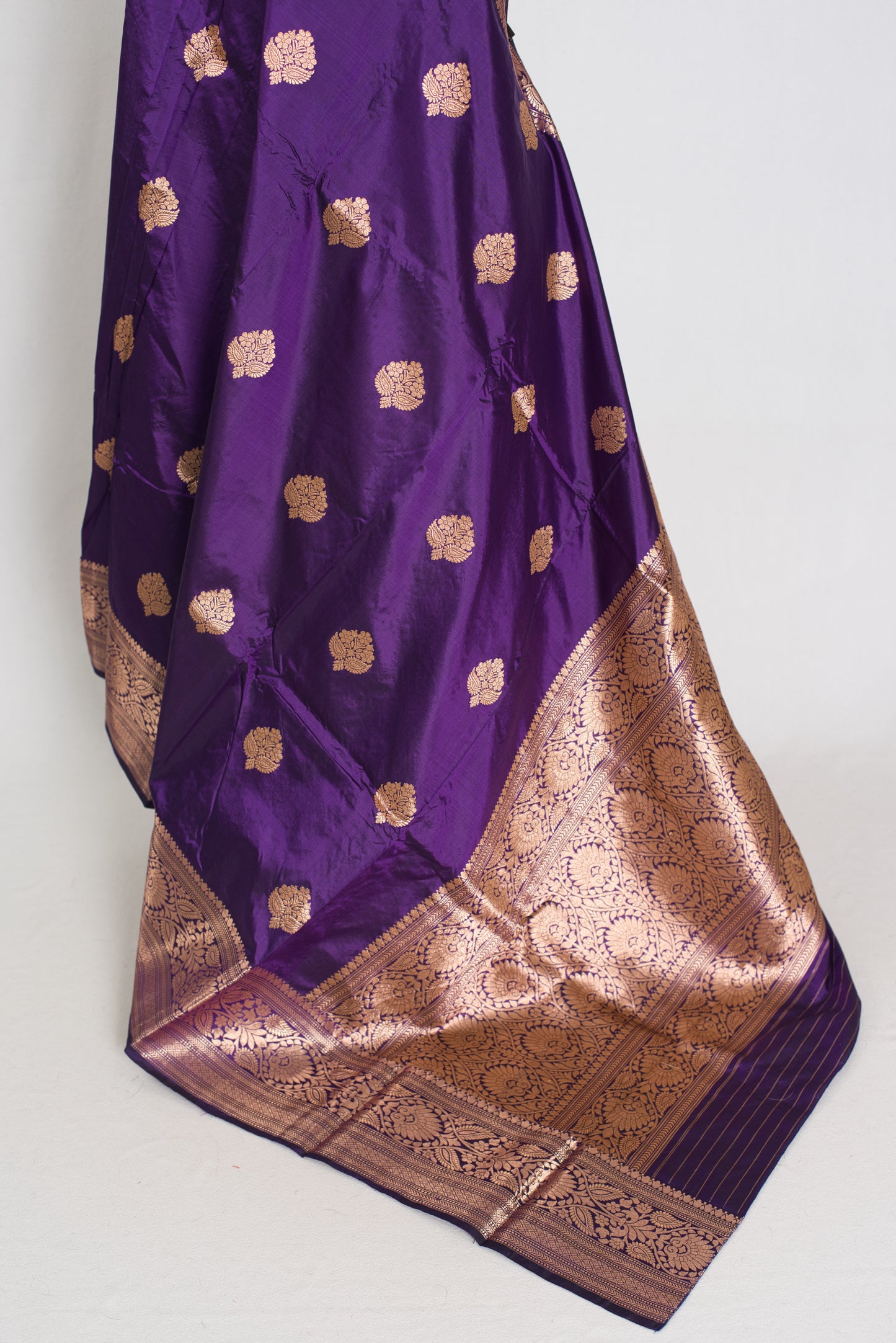 Naina | Deep Purple & Antique Gold Pure Katan Silk Banarasi Saree image 4
