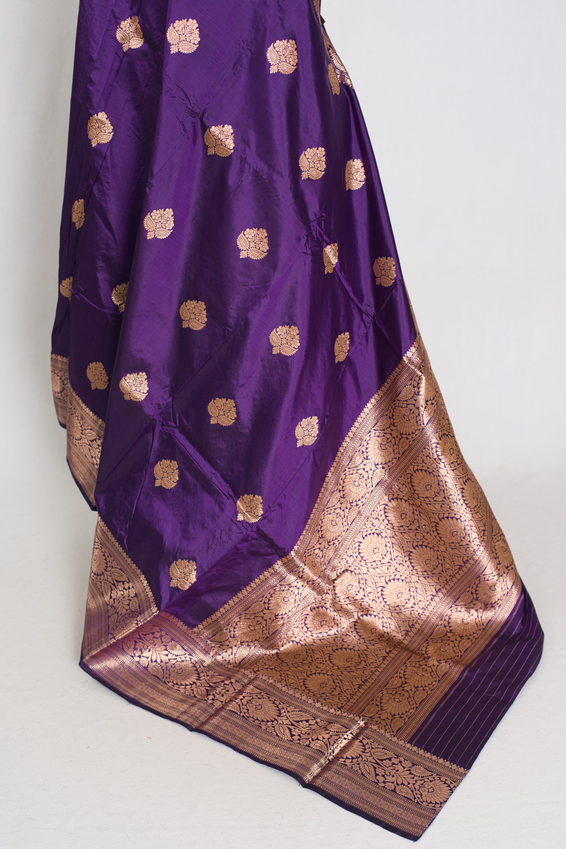 Naina | Deep Purple & Antique Gold Pure Katan Silk Banarasi Saree image 4