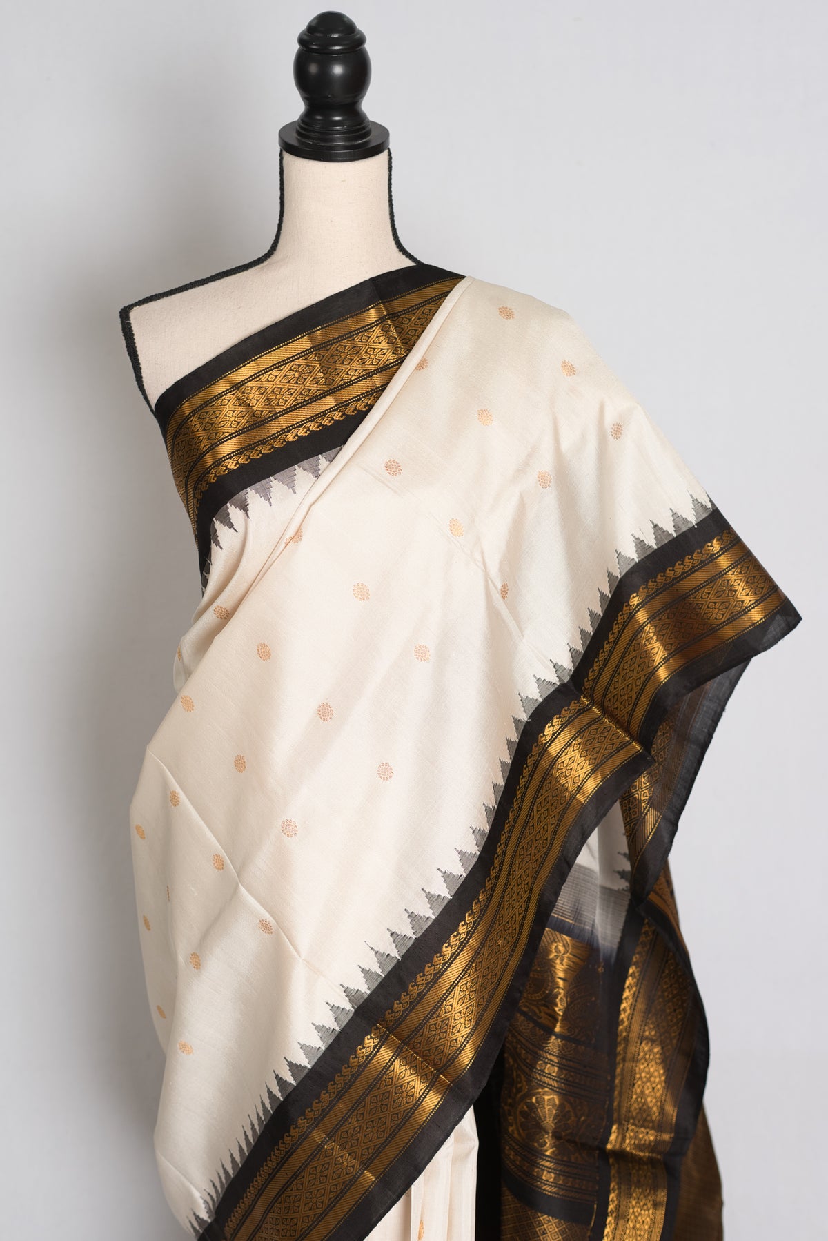 Sabina : Off White and Black Handwoven Gadwal Silk Saree with Gold Zari image 6
