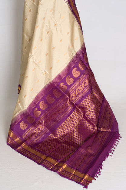 Sree : Clay White and Purple Handwoven Gadwal Silk Saree with Gold Zari image 4