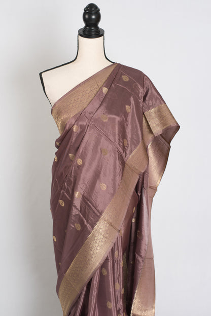 Brinda : Semi Crepe Silk Traditional Banarasi Saree in Brown and Gold image 5