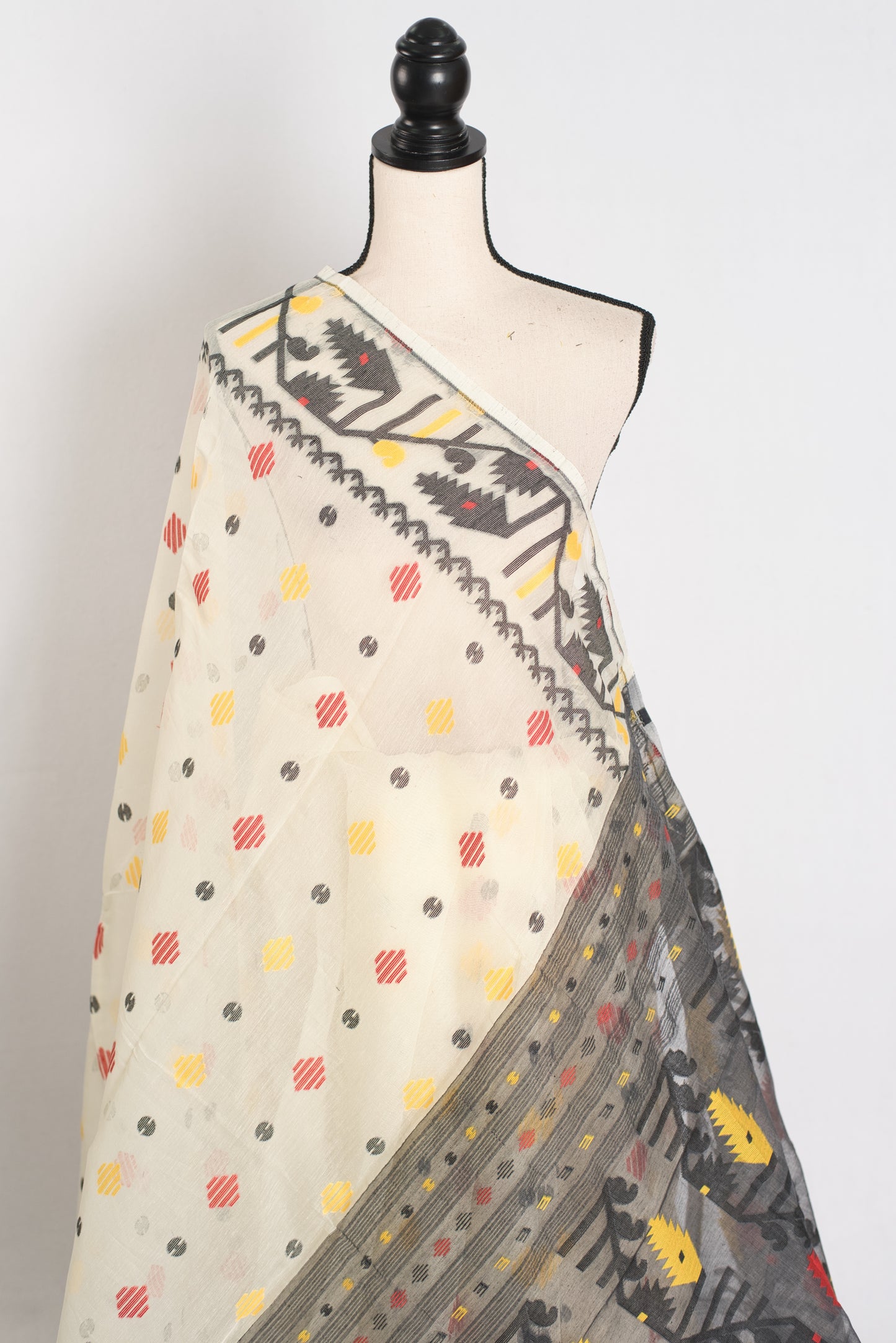 Mousumi : Cream and Black Blended Soft Cotton Jamdani Bengali Saree image 3