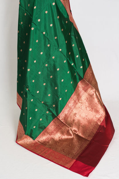 Saira : Certified Silk Banarasi Saree in Green and Dark Red image 3