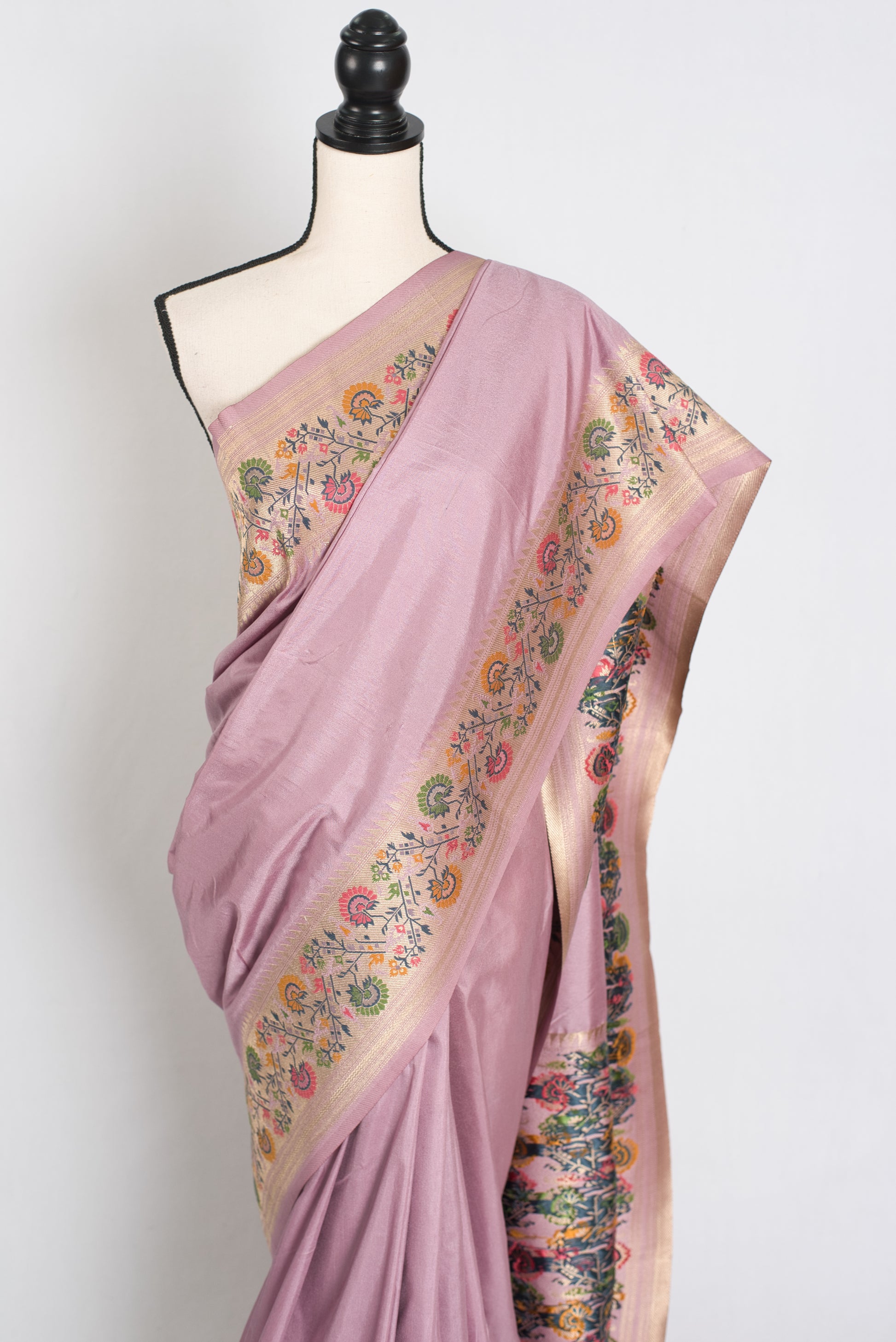 Archana : Blended Silk Traditional Valkalam Banarasi Saree in Mauve and Gold image 5