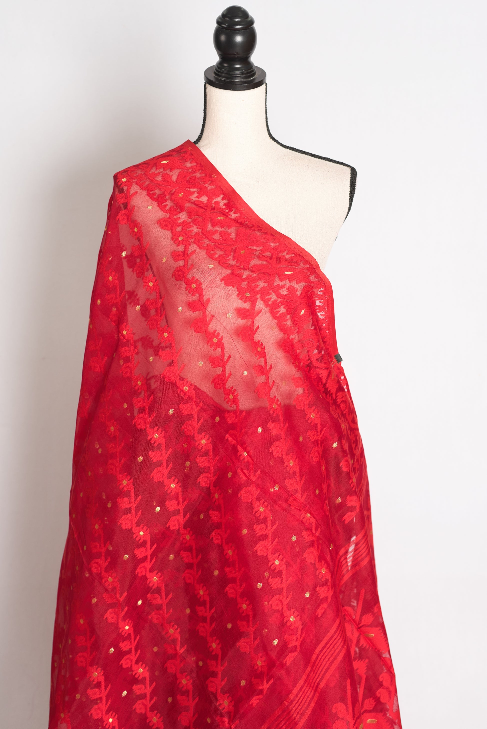 Ishq : Crimson Red and Gold Soft Blended Cotton Bengali Jamdani Saree image 4