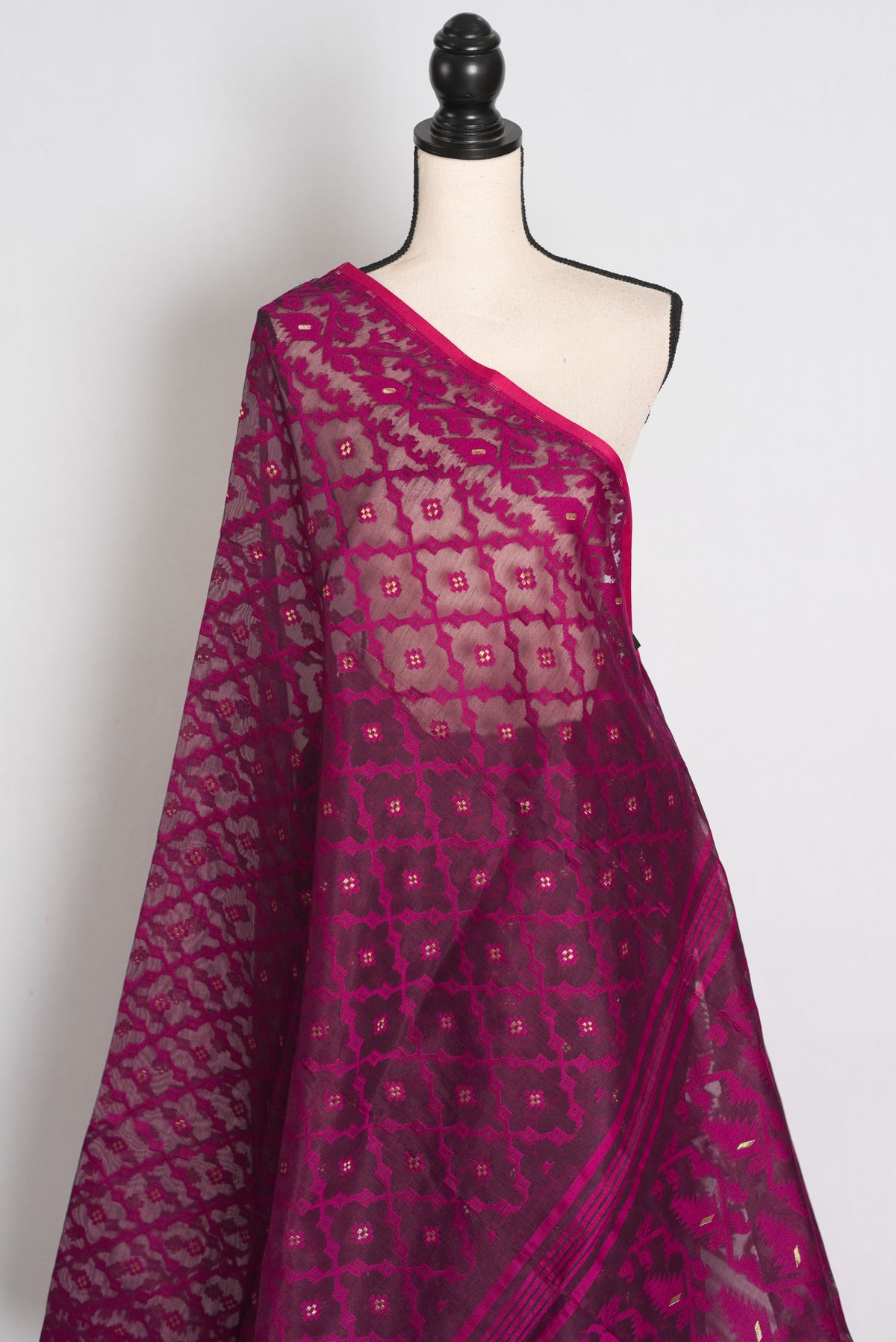 Trina : Magenta Soft Blended Cotton Jamdani Saree image 4