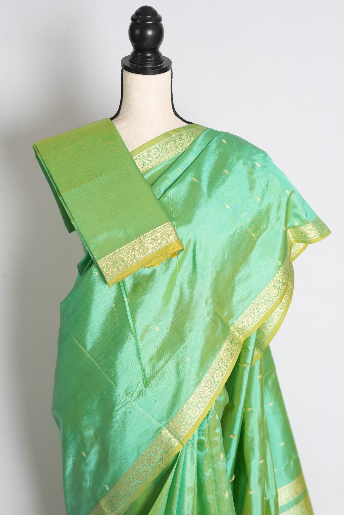 Shukti: Green and Gold Lightweight Katan Banarasi Silk Saree image 2