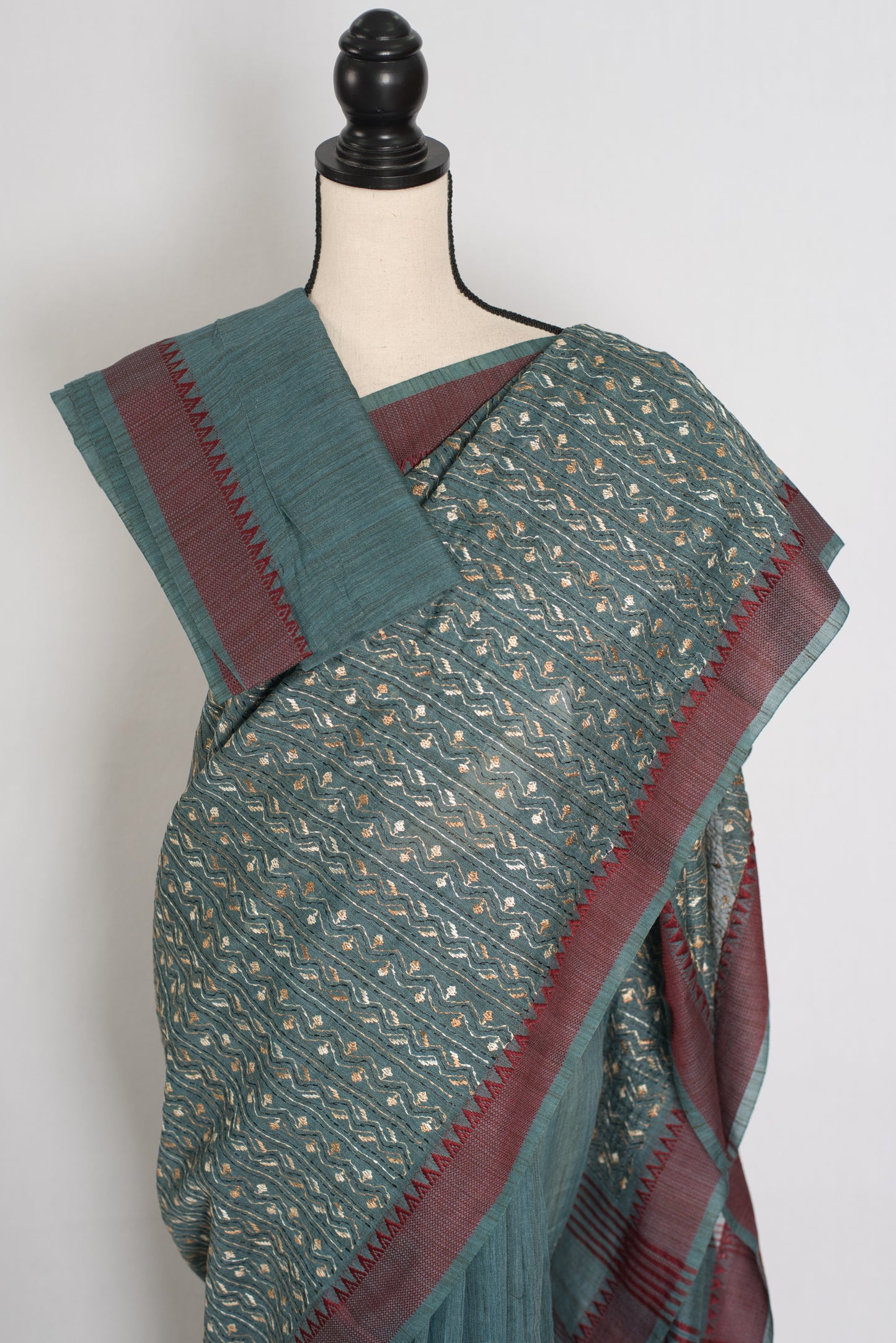 Bithi | Steel Grey Cotton Saree | Lightweight Bengali Heritage image 2