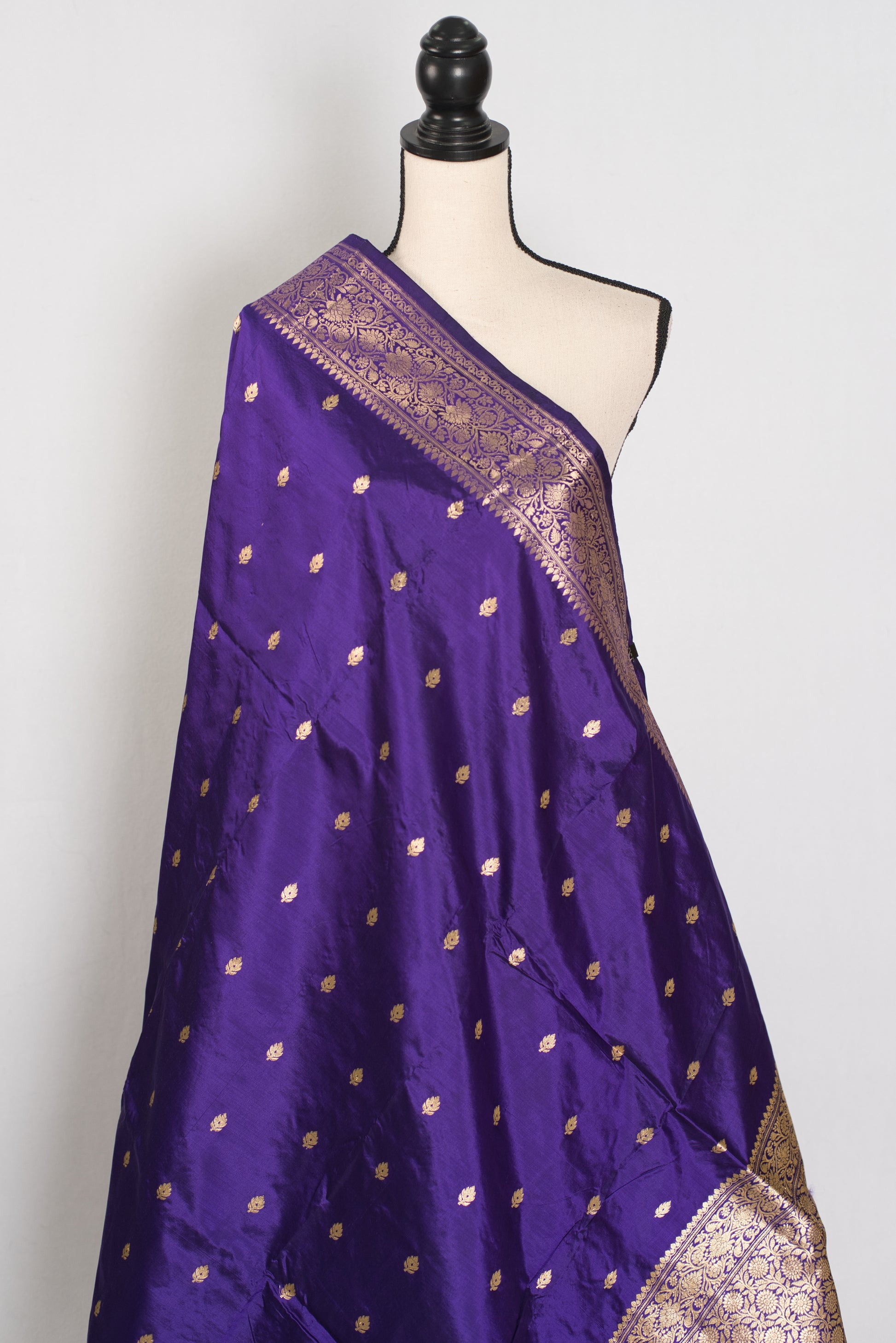 Mahua | Silk Mark Certified Pure Katan Banarasi Saree | Purple & Antique Gold image 4