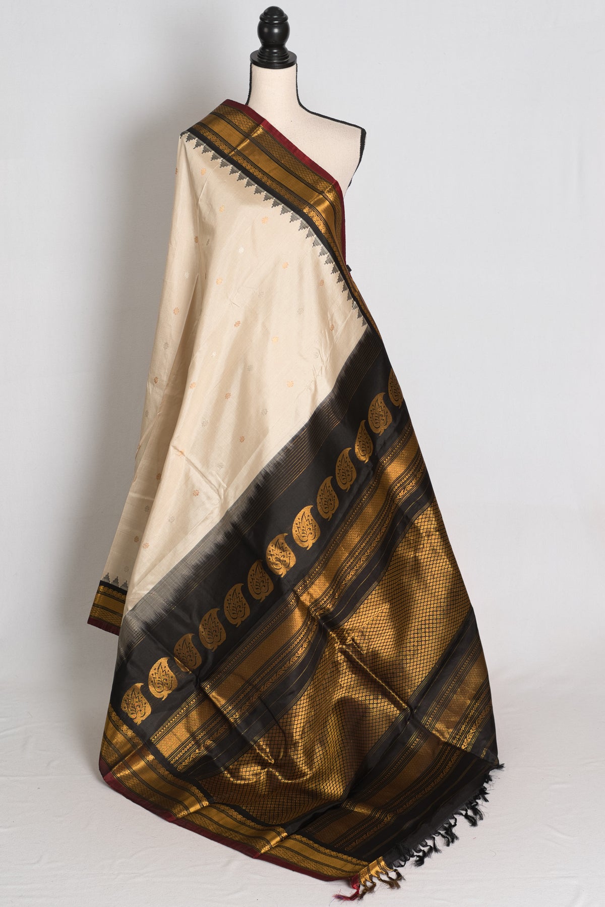 Rohini : Cream and Black Handwoven Pure Gadwal Silk Saree with Kanjivaram Style image 1