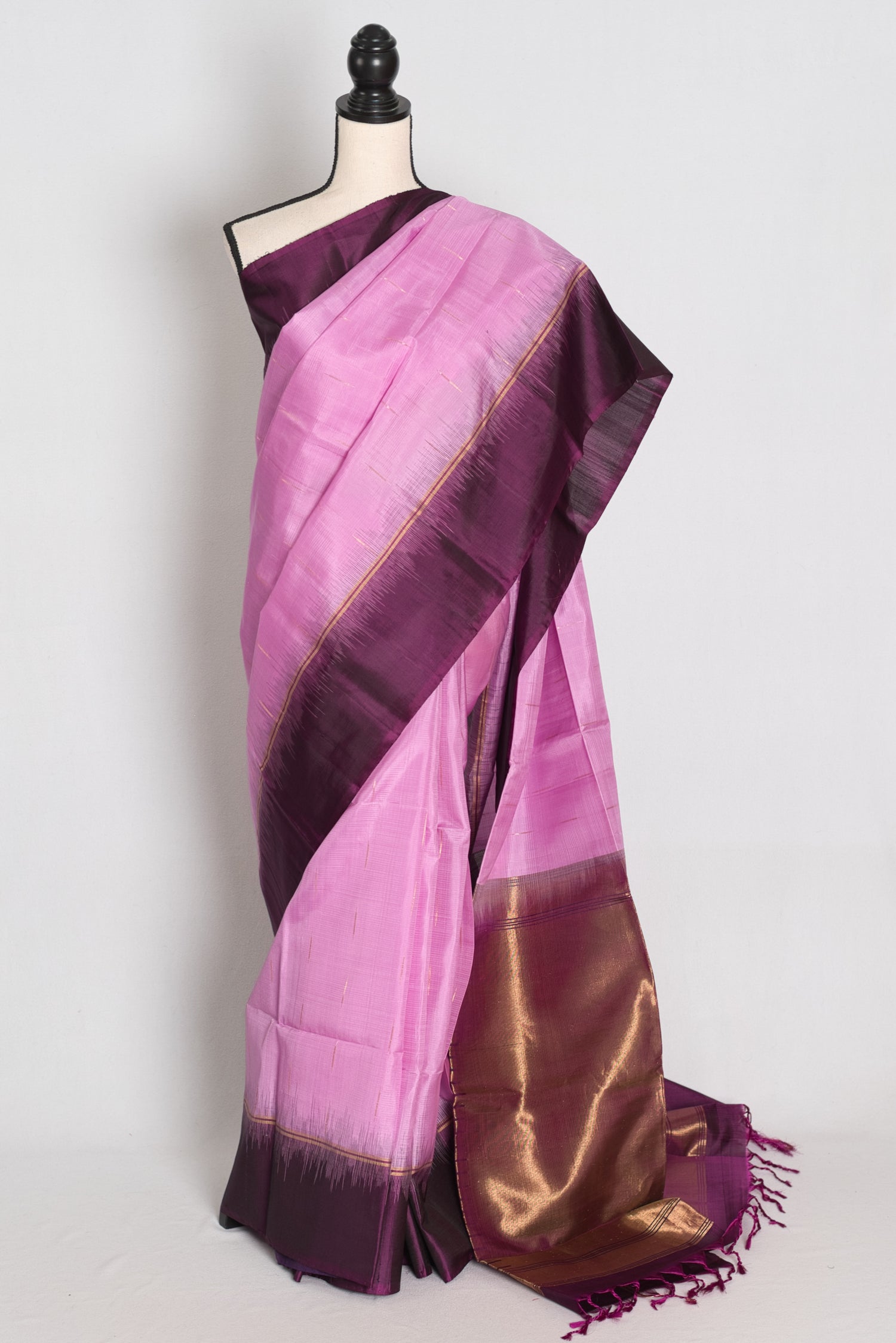 Harini Lilac and Deep Purple Lightweight Kanjivaram Silk Saree image 0