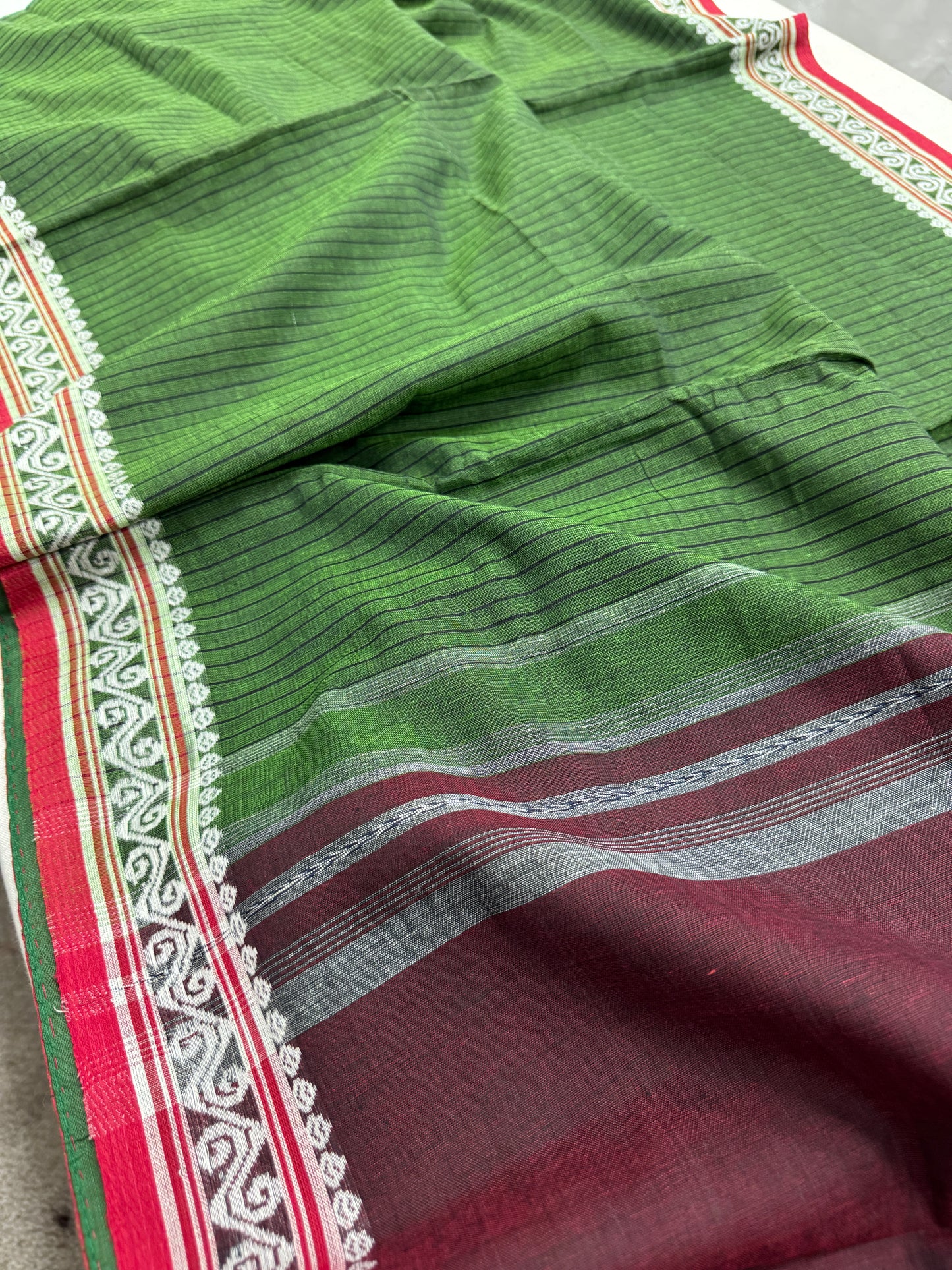Forest Poise : Green Bengal Soft Cotton Dhanekhali Saree image 3