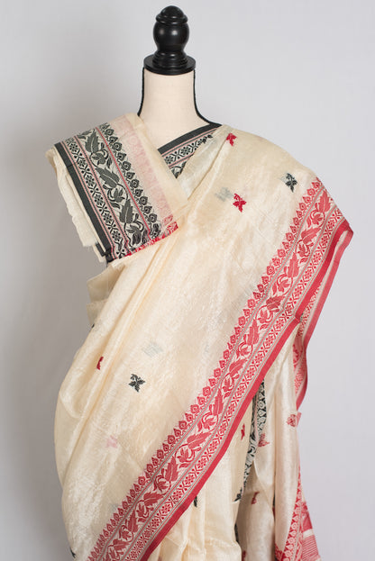 Shuktara : Traditional Bengali Tussar Baluchari Saree with Ganga Jamuna Border image 2