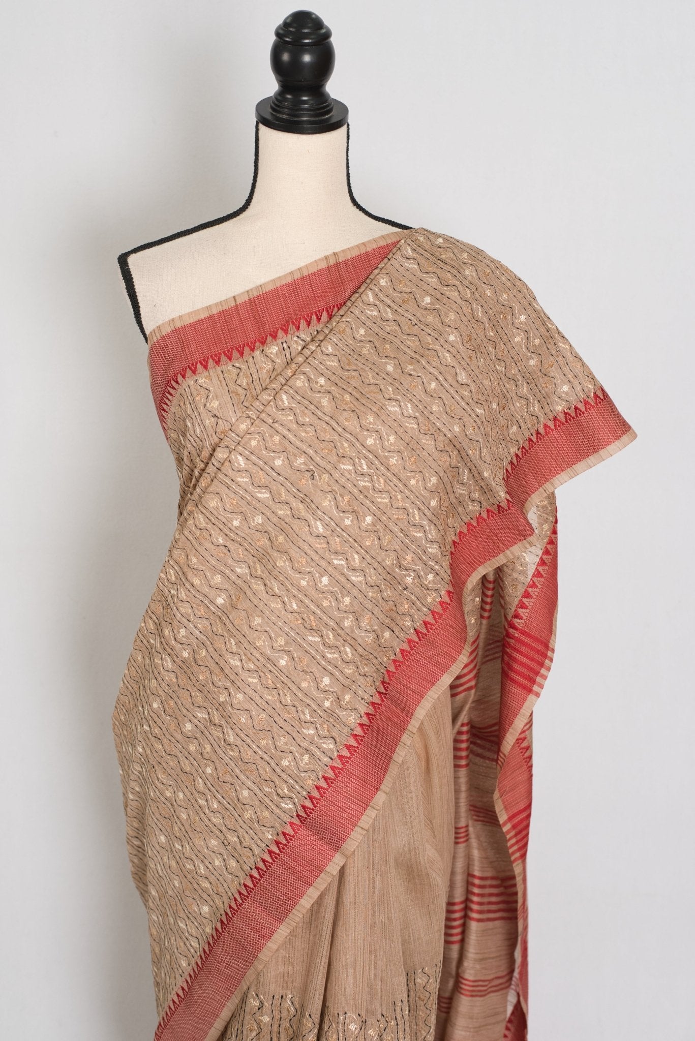 Dhriti : Beige & Red Machine Embroidery Kantha Saree | Traditional Bengali Look - Saree Mandi