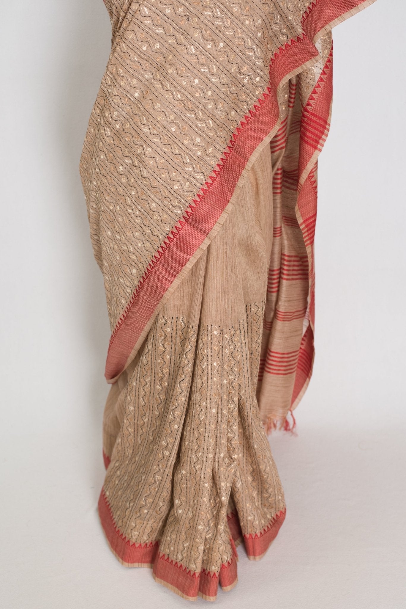 Dhriti : Beige & Red Machine Embroidery Kantha Saree | Traditional Bengali Look - Saree Mandi