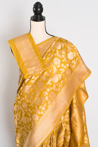 Sona: Silk Mark Certified Golden Yellow and Gold Bridal Banarasi Silk Saree image 2