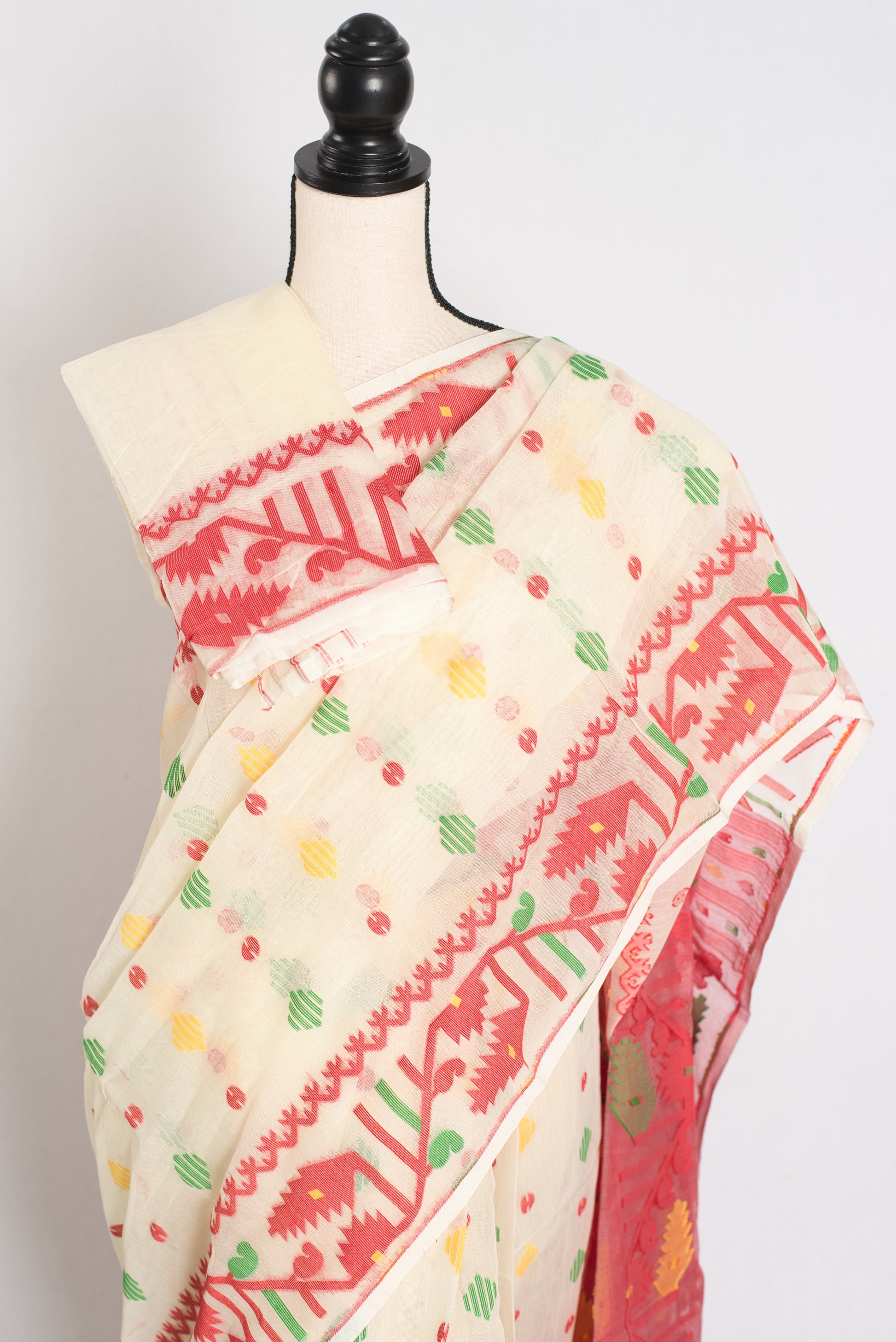 Siri : Cream and Red Blended Soft Cotton Jamdani Bengali Saree image 4