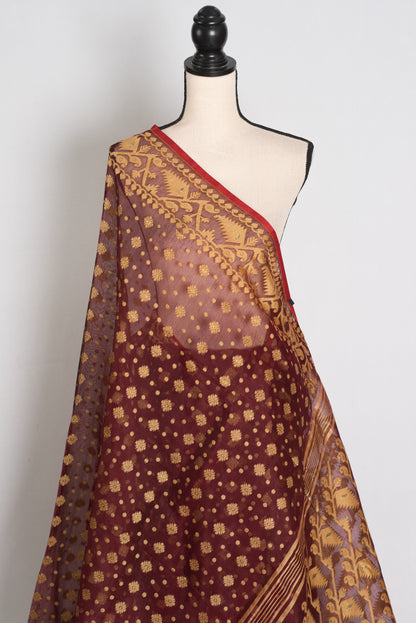 Gayetri : Maroon and Beige Soft Blended Cotton Jamdani Saree with Red Salvage image 4
