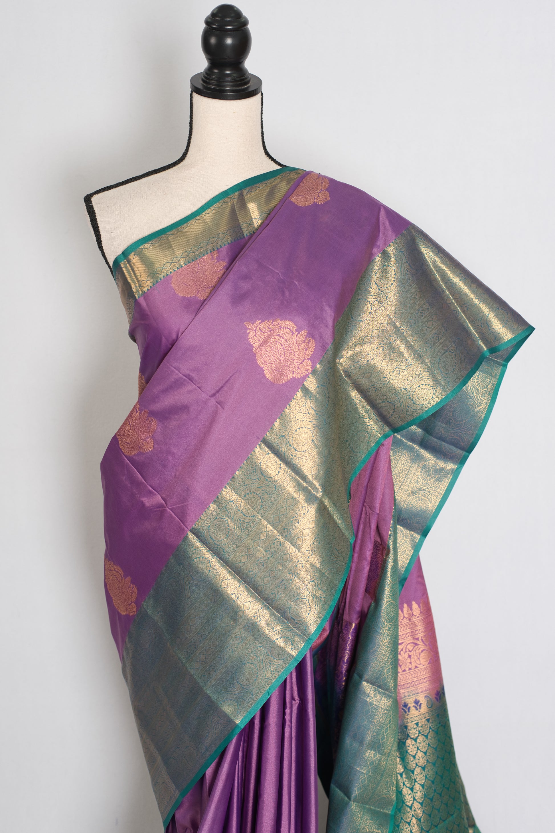Mita : Mauve & Sea Green Contrast Semi Silk Kanjivaram Saree image 6