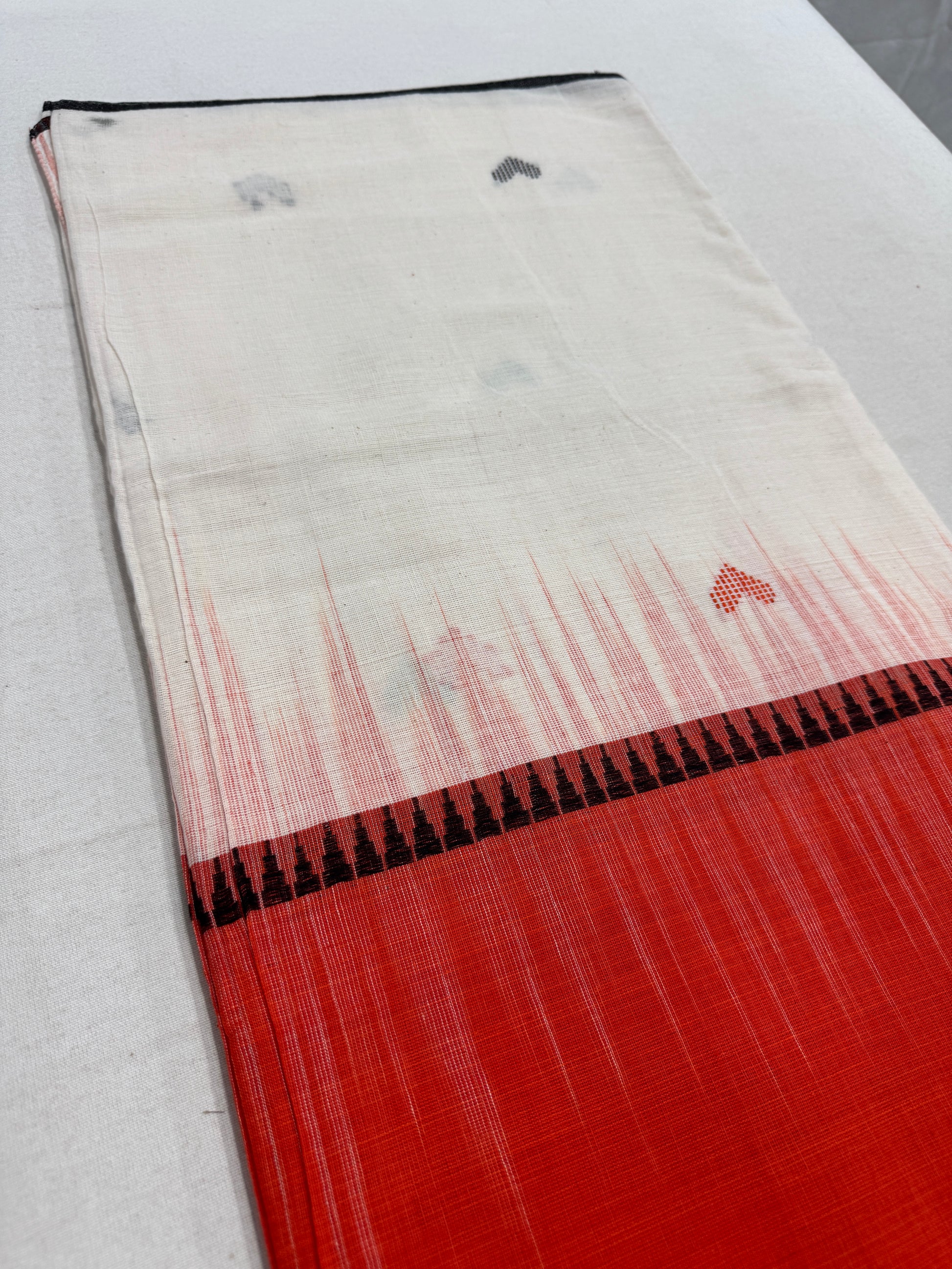 Dhriti : Dhaniakhali Soft Cotton Saree with Kotki Border image 2