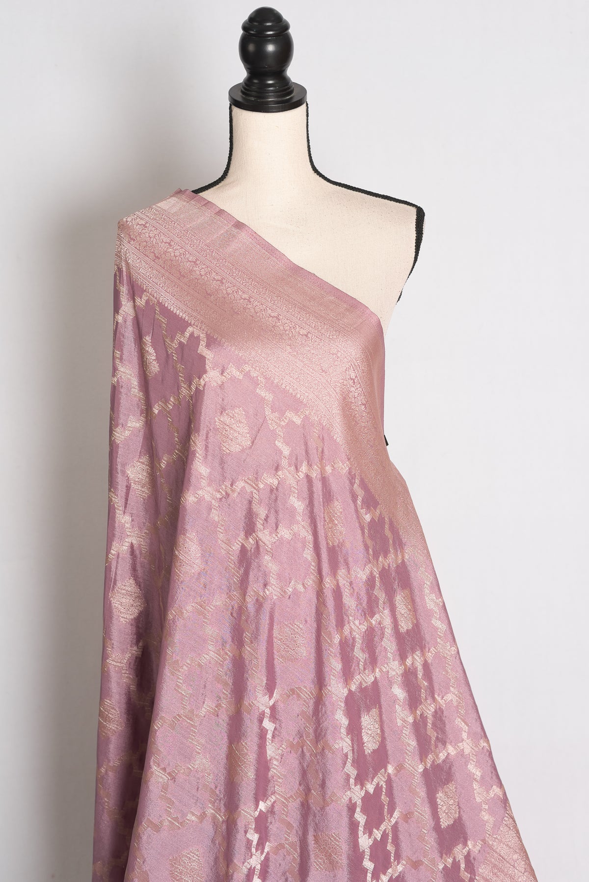 Tithi: Mauve and Gold Semi Georgette Banarasi Saree with 40 Size Blouse image 5