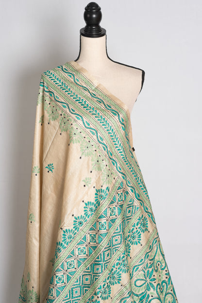 Ishq: Beige Hand-Embroidered Kantha Stitch Silk Mark Certified Tussar Silk Saree image 4