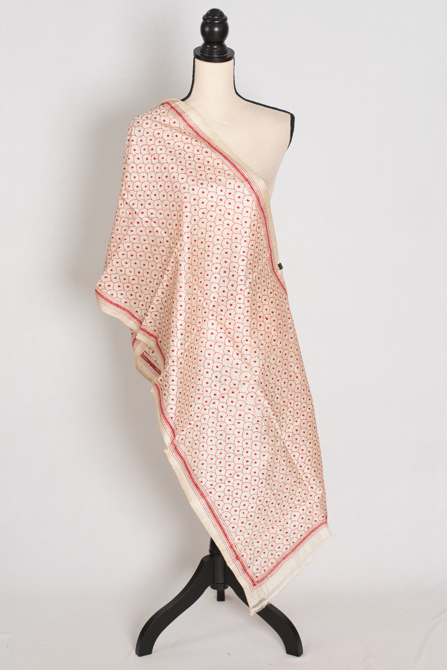 Dhriti | Hand Embroidered Kantha Pure Tussar Silk Stole in Beige & Red image 2