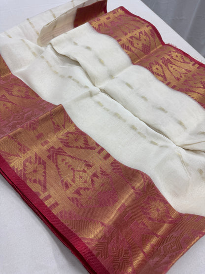 Subhra : Bengal Handloom Tant Cotton Saree in Off White and Red image 2