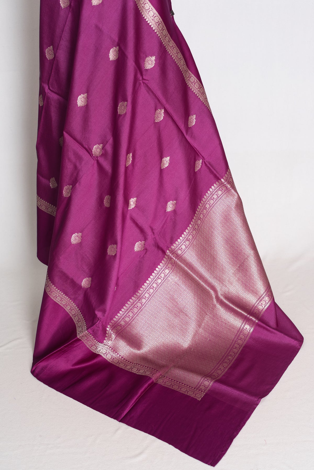 Girish : Deep Plum Tussar Silk Banarasi Handwoven Saree with Solid Satin Border image 3