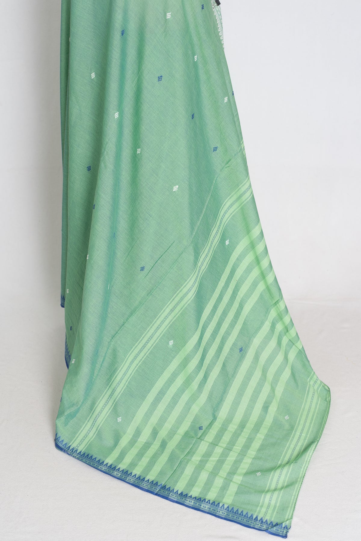 Green Dhaniakhali saree — detail view