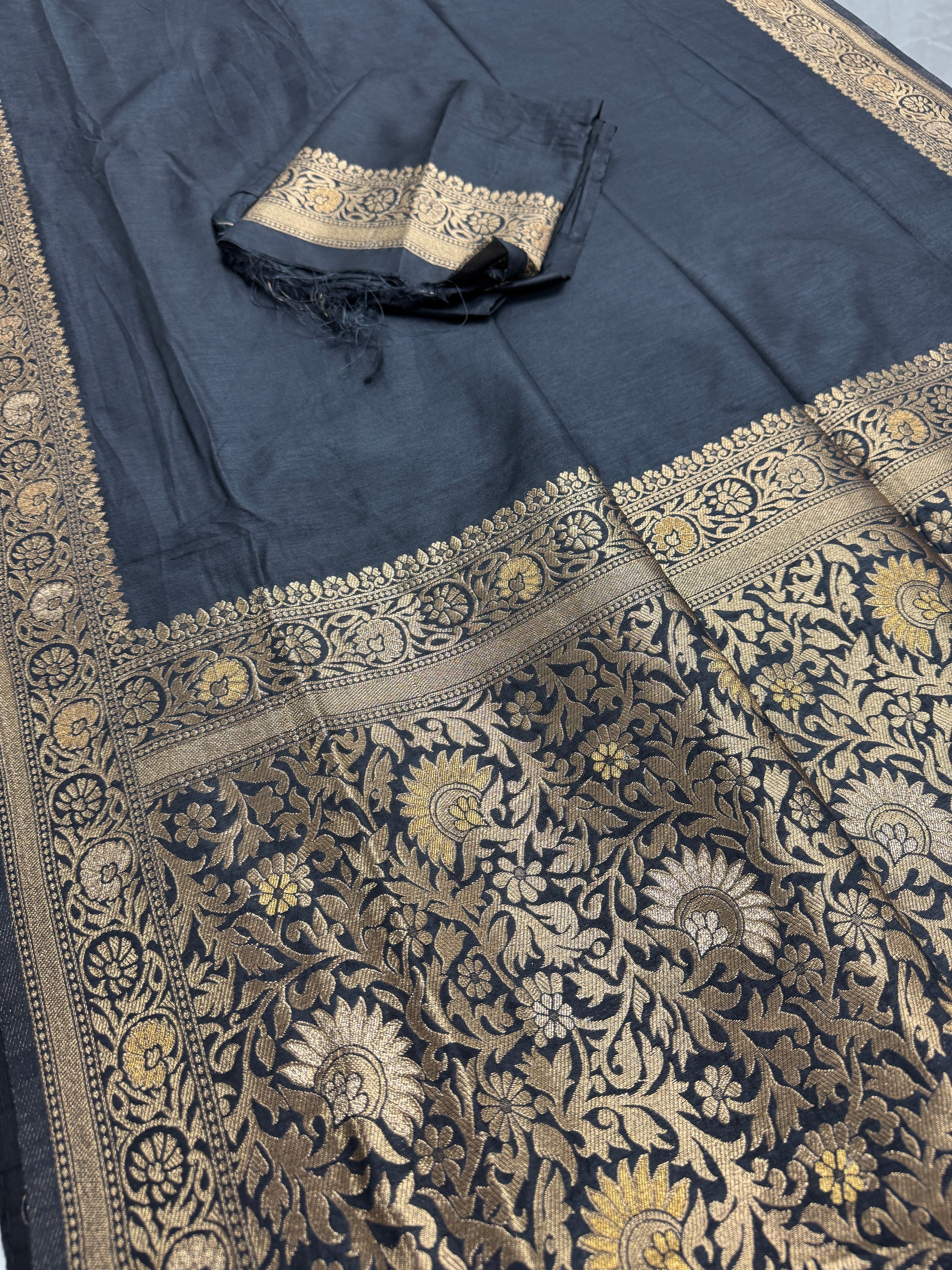 Sumita : Budget Friendly Blended Valkalam Banarasi Saree in Dark Grey image 1