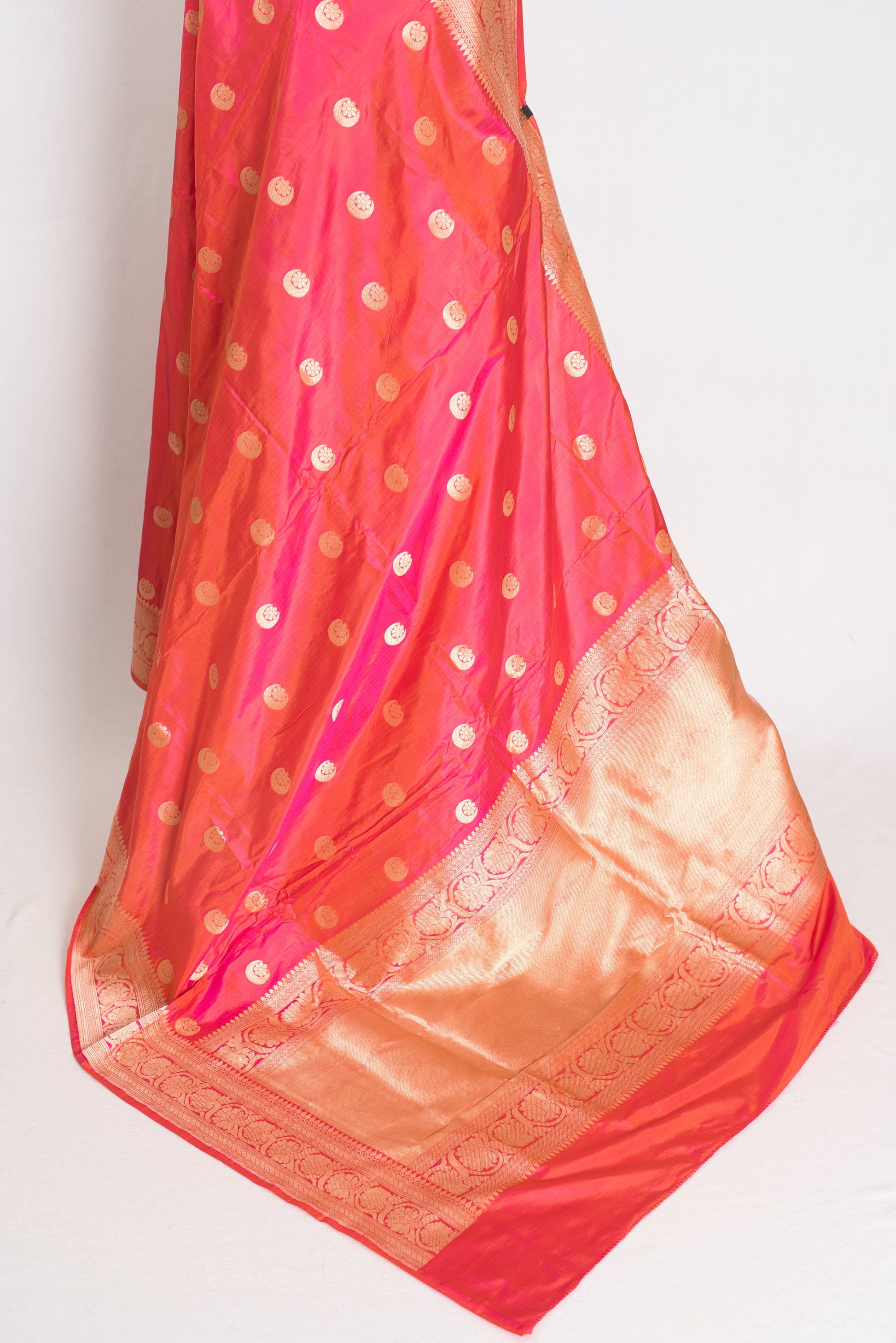 Sonakshi: Silk Mark Certified  Peach and Gold Bridal Banarasi Silk Saree image 3