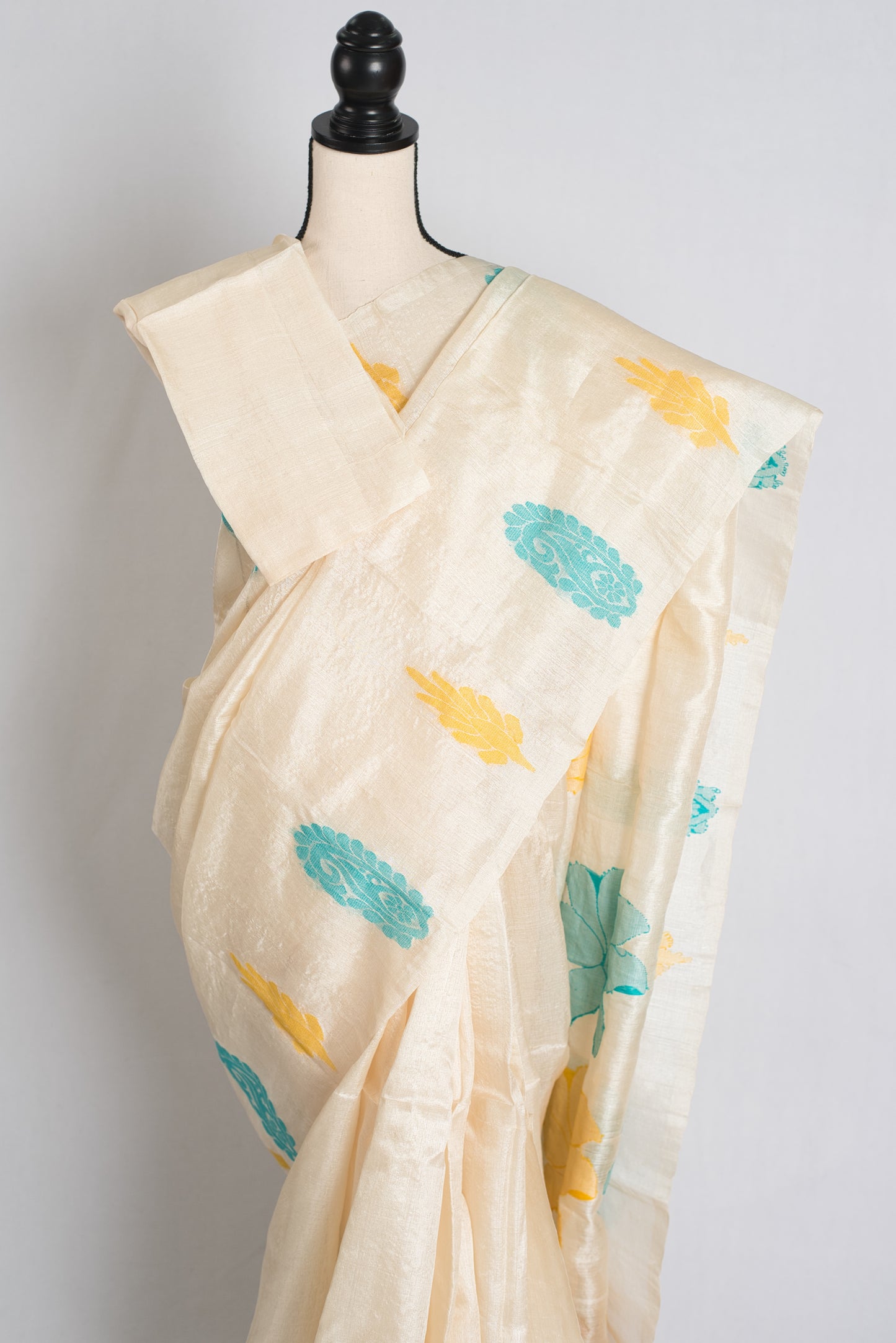 Laboni : Handwoven Bengal Tussar Saree in Cream, Yellow and Blue image 2