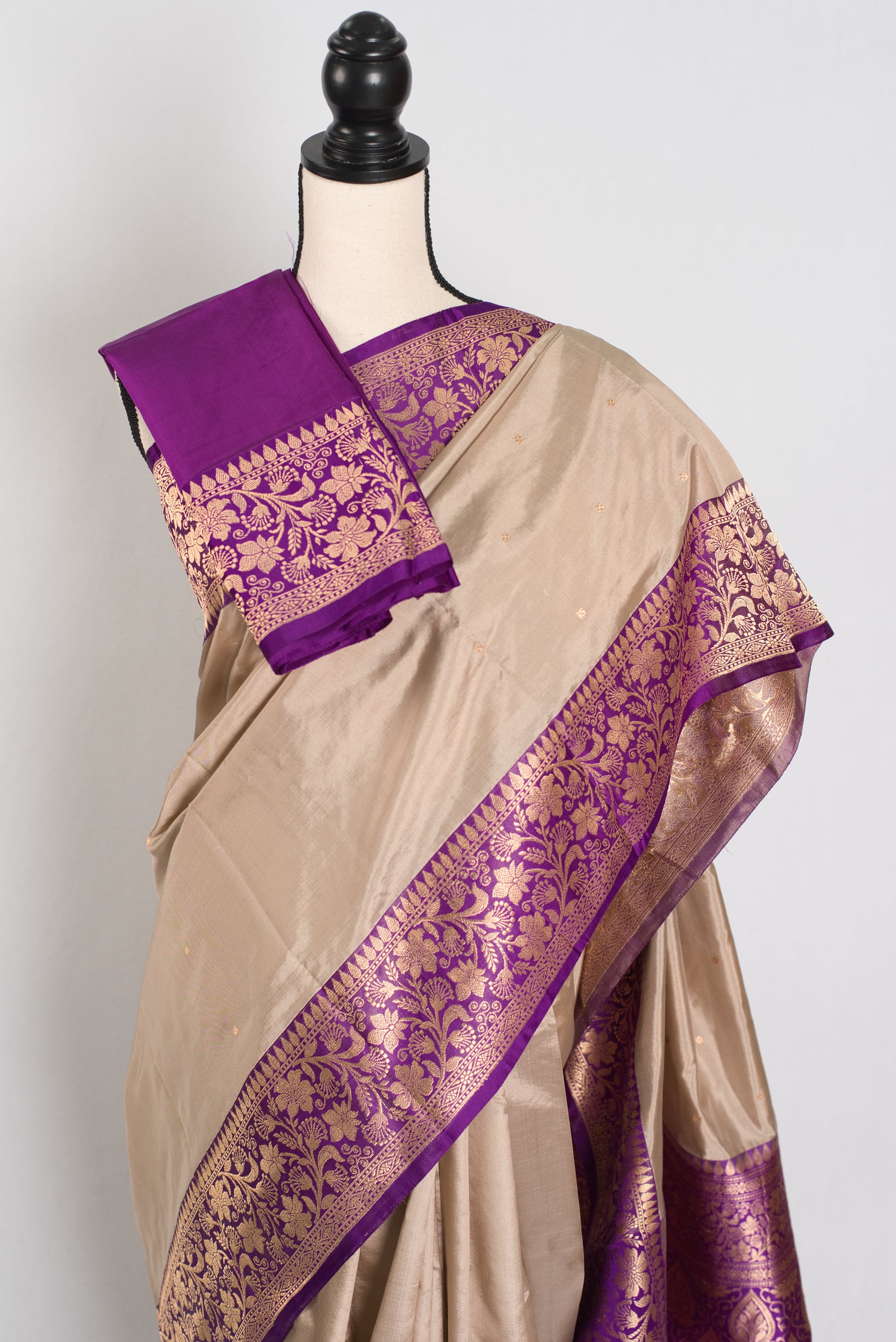 Isha : Certified Silk Banarasi Saree in Clay White and Purple image 2