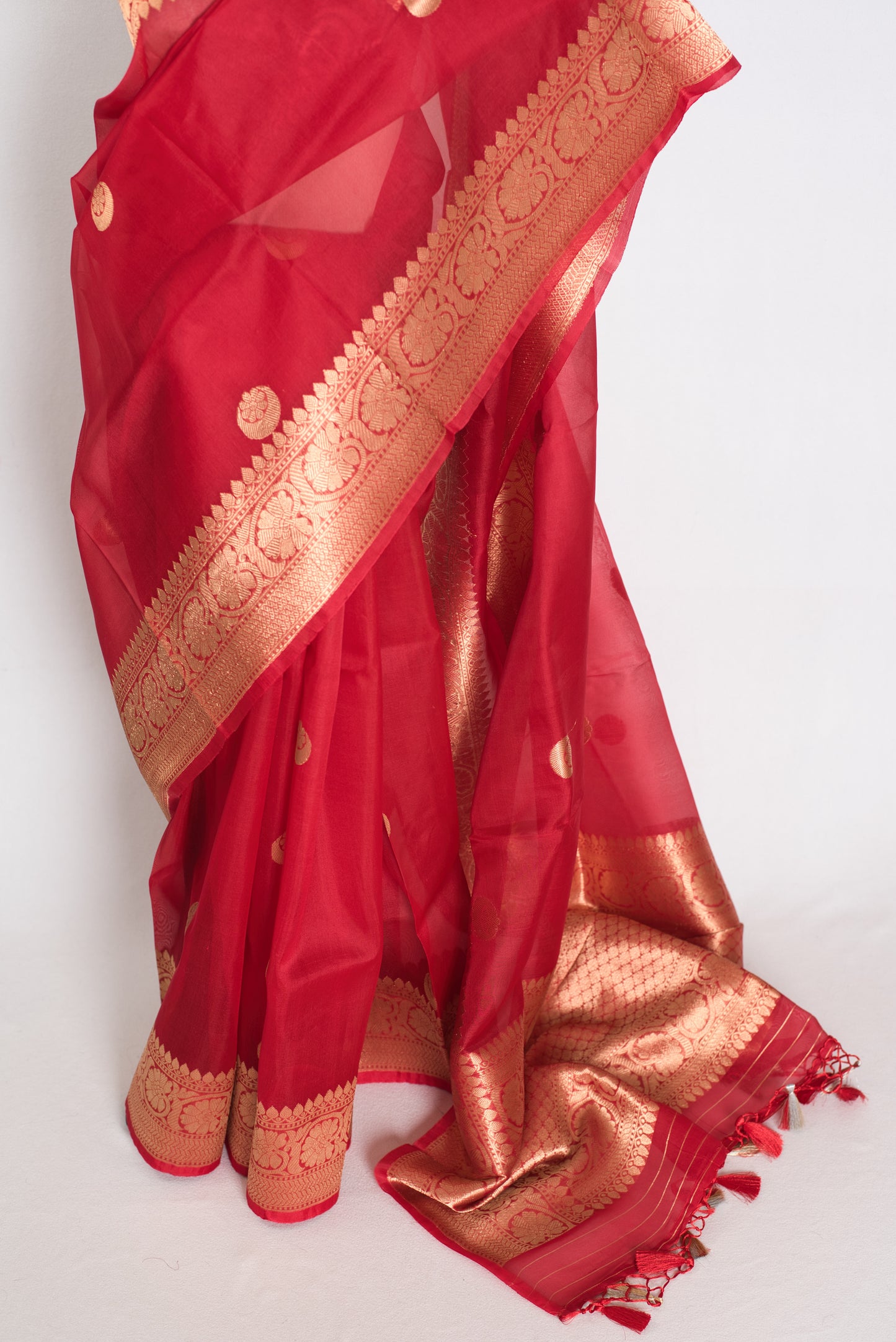 Ishq : Red and Gold Kora Organza Banarasi Saree with Stitched Blouse (Size 36) image 6