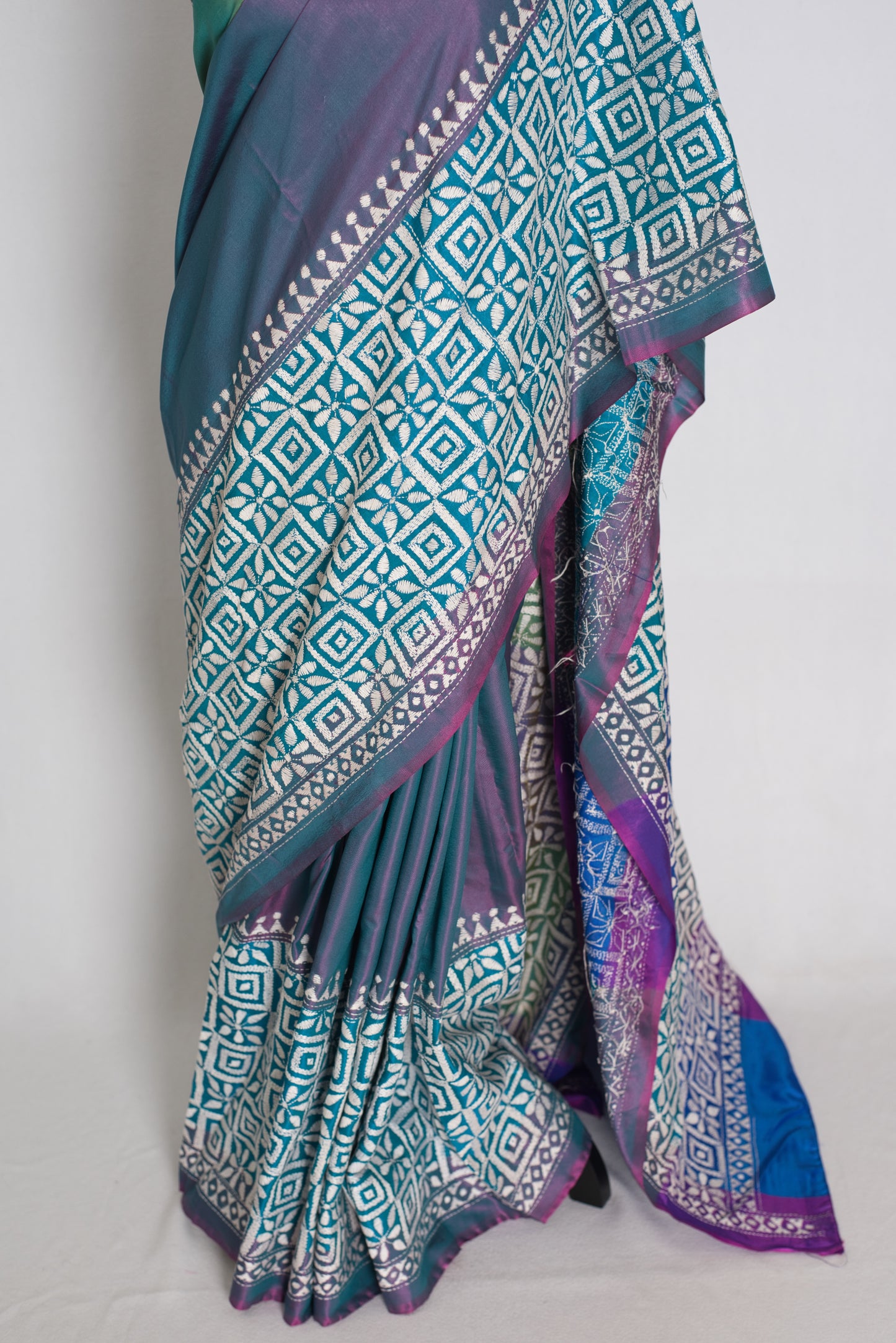 Kavitha : Tri-Color Hand Embroidered Kantha Stitch Bishnupur Blended Silk Saree image 5