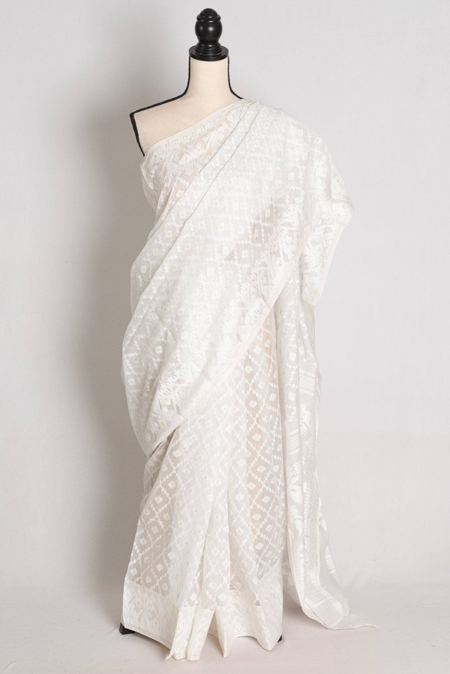 Shweta : Pure White and White Soft Blended Cotton Bengali Jamdani Saree image 0