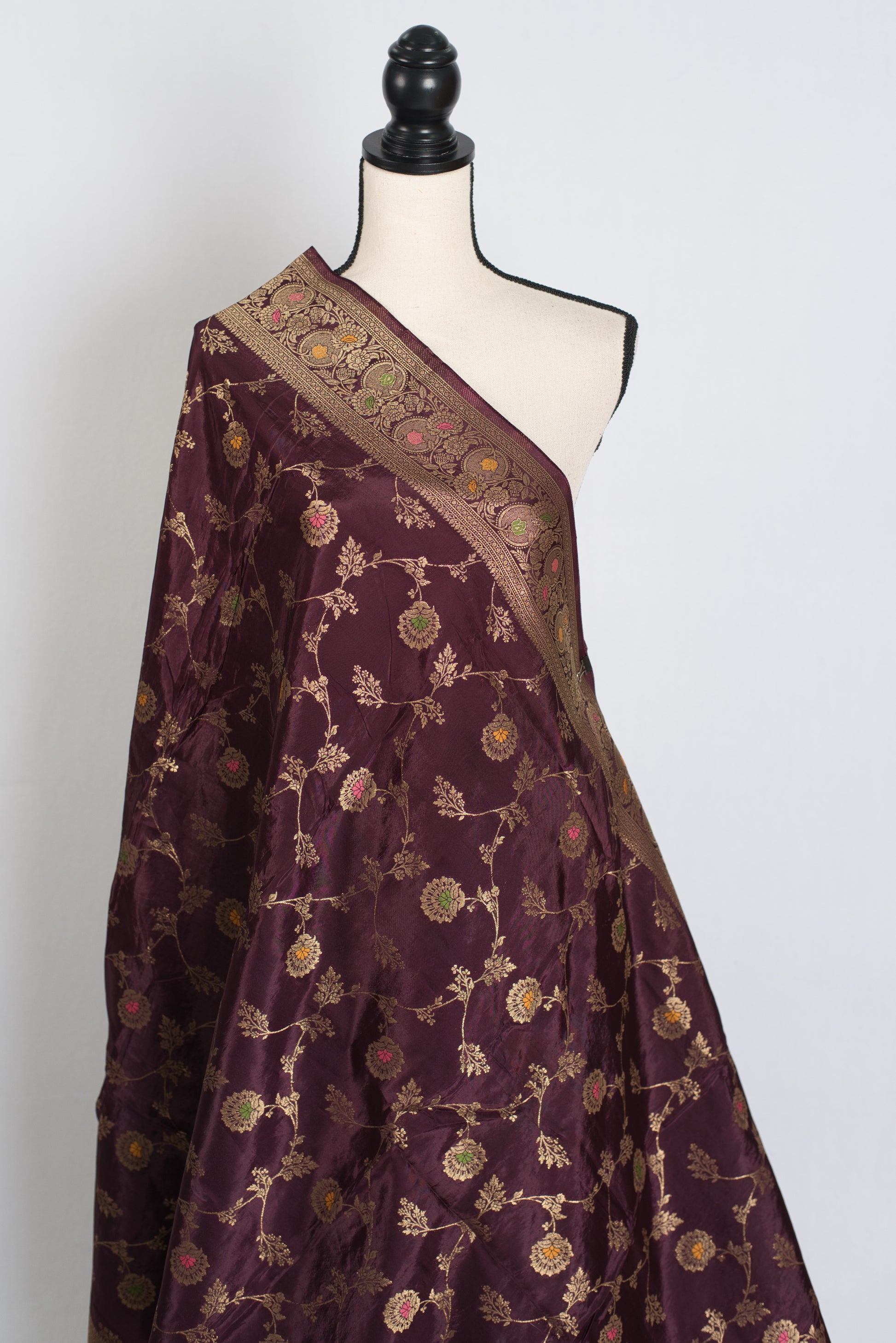 Ajanta : Semi Crepe Silk Jaal Banarasi Saree in Brown and Gold image 4