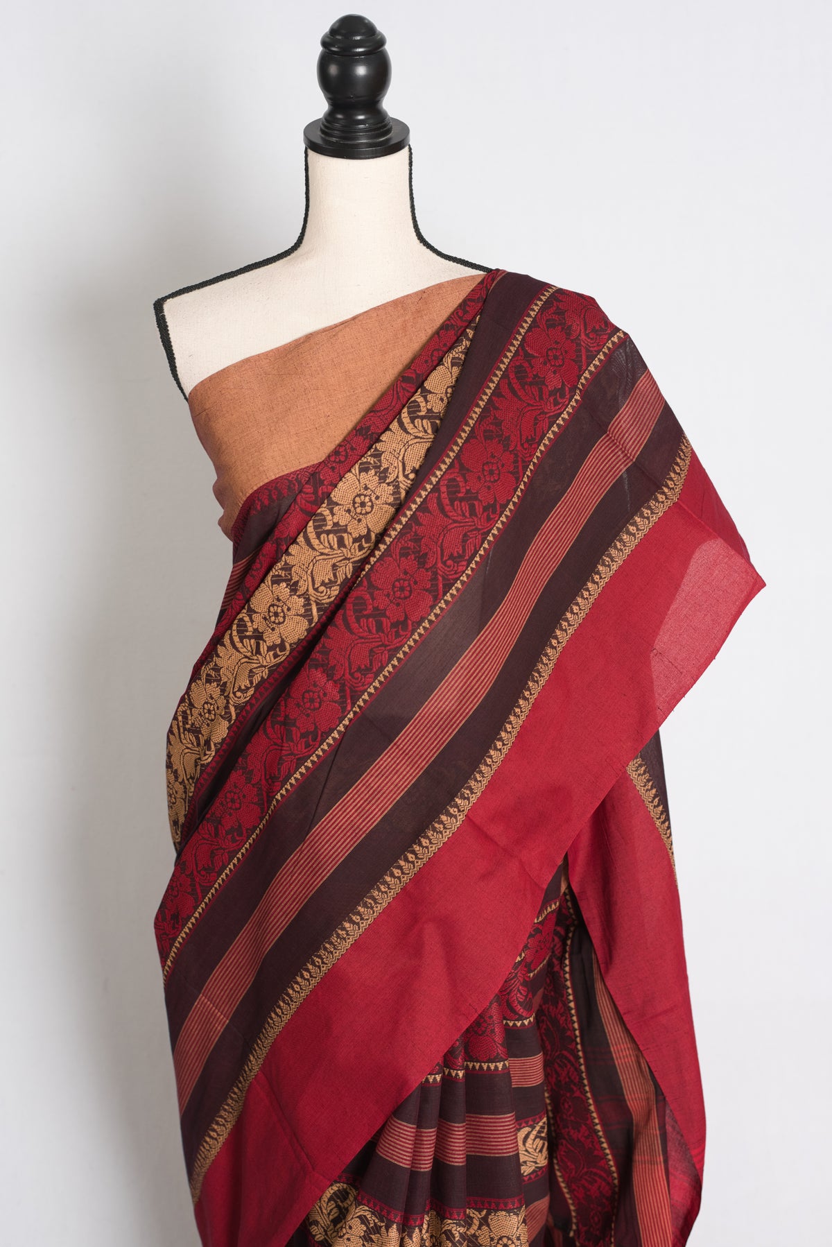 Maroon Dhaniakhali saree — drape view