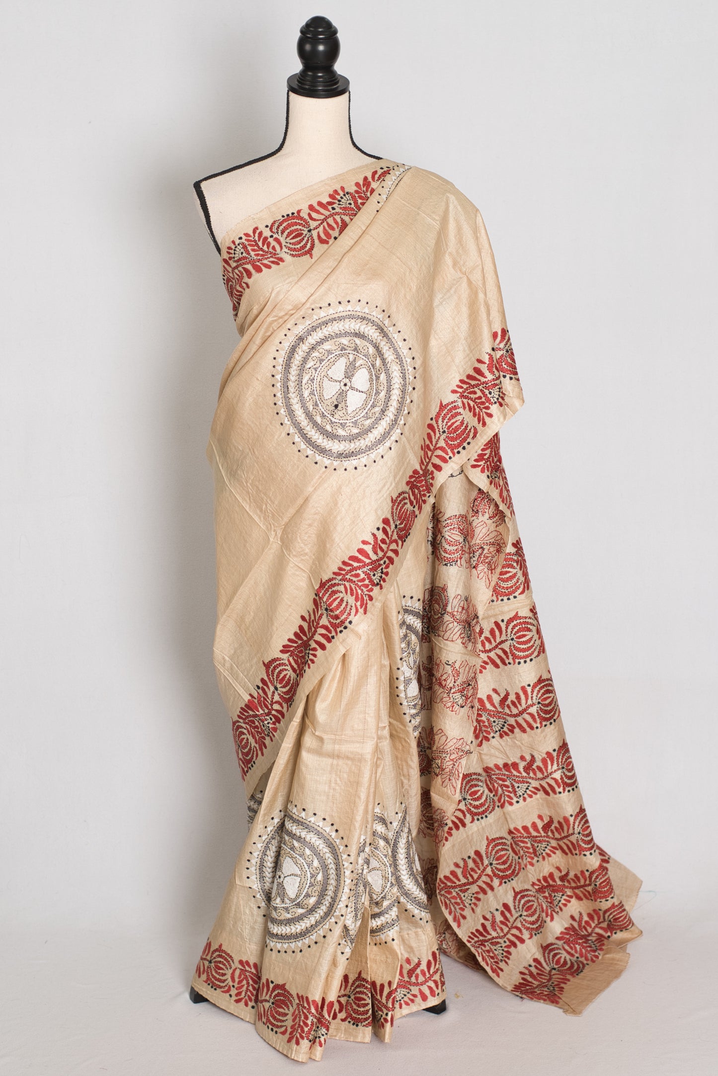 Mati : Pure Gachi Tussar Hand Embroidered Kantha Stitch Saree in Beige image 0