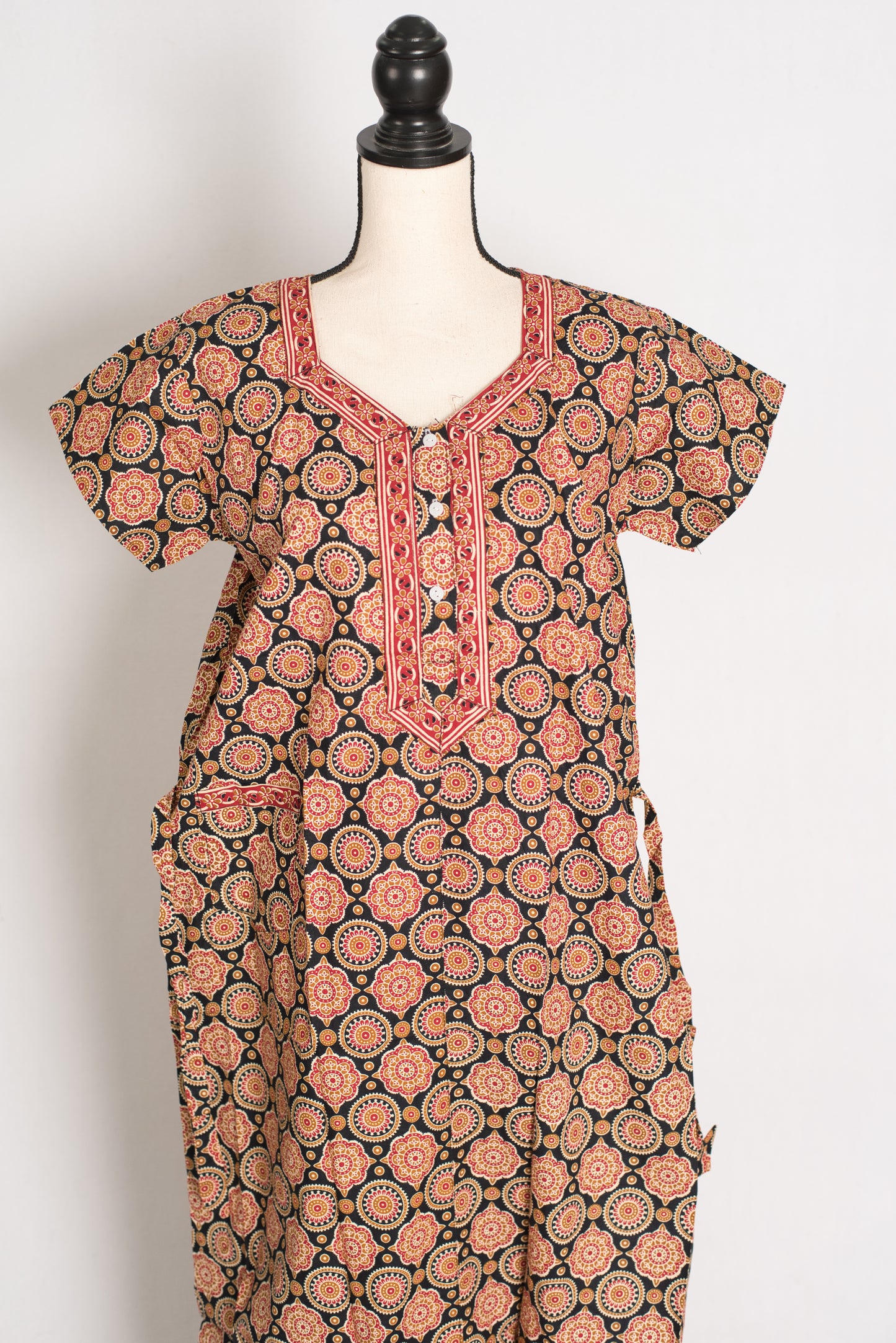 Pure Cotton Black Kalamkari Printed Long Nighty in Regular Size image 0