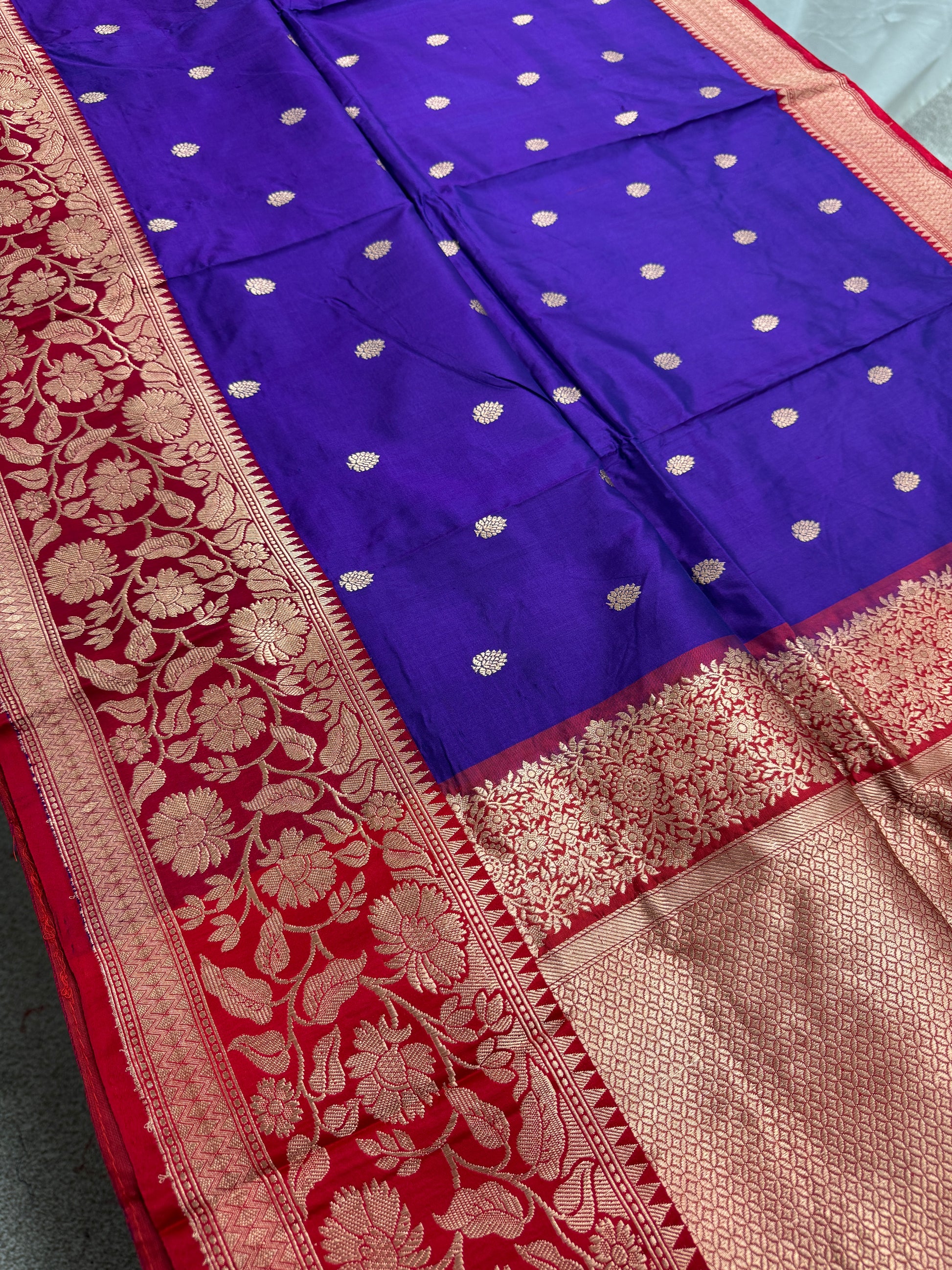 Madhavi : Silk Mark Certified Purple and Red Traditional Silk Banarasi Saree image 3