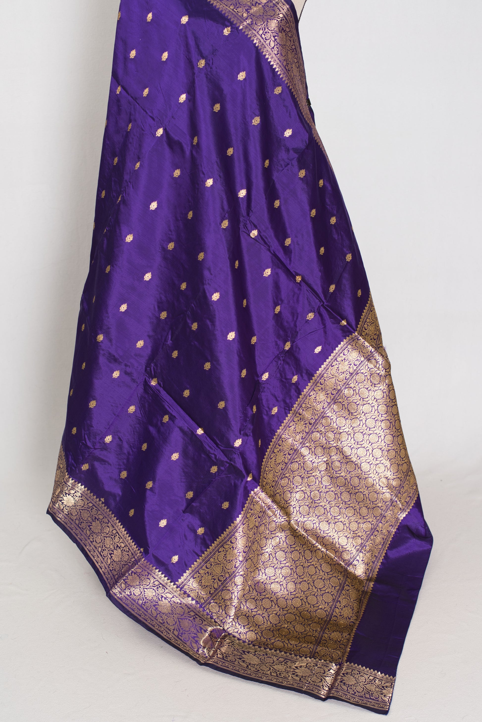 Mahua | Silk Mark Certified Pure Katan Banarasi Saree | Purple & Antique Gold image 3