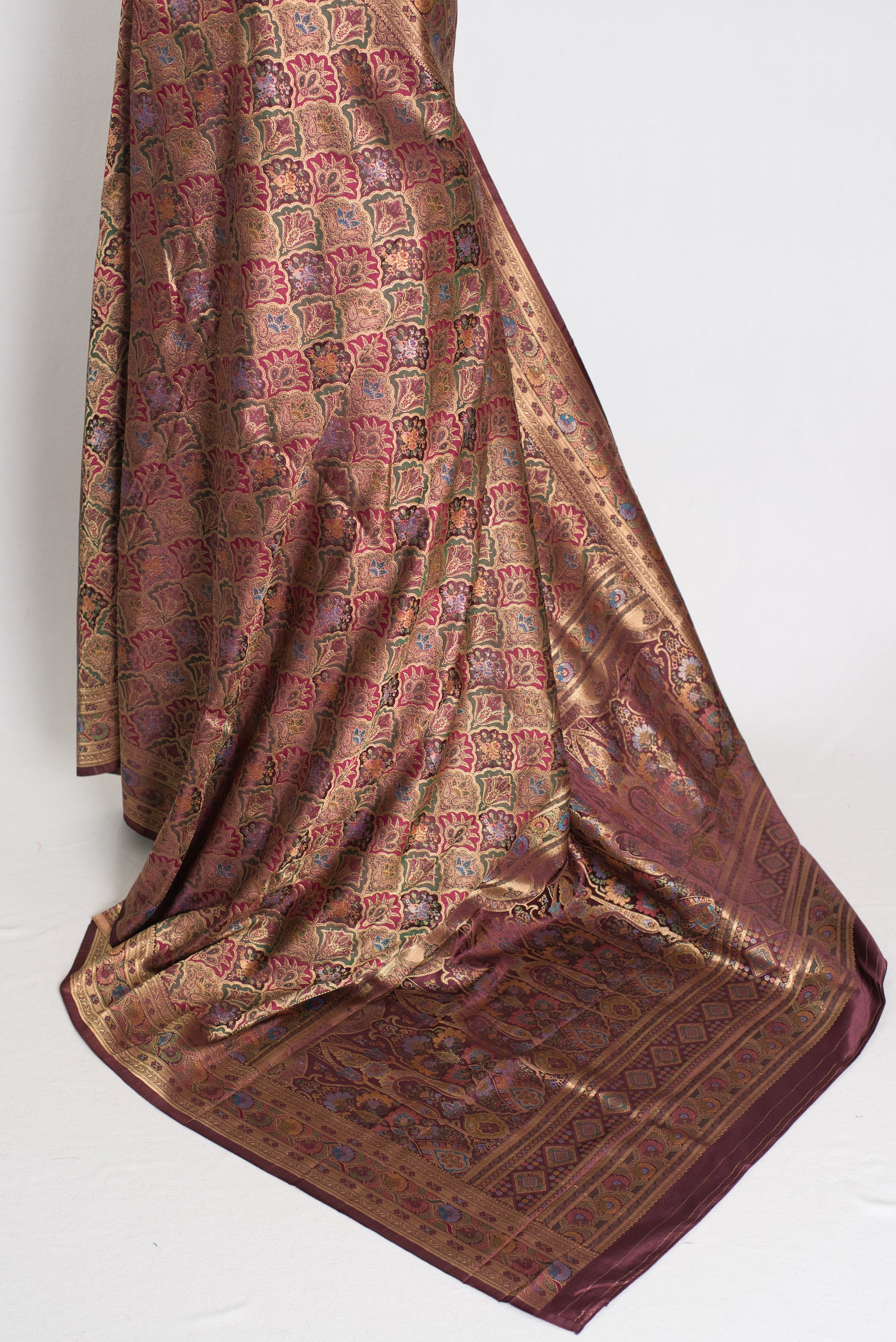 Nargis : Brown and Gold Semi Mashru Silk Pashmina Banarasi Saree image 3