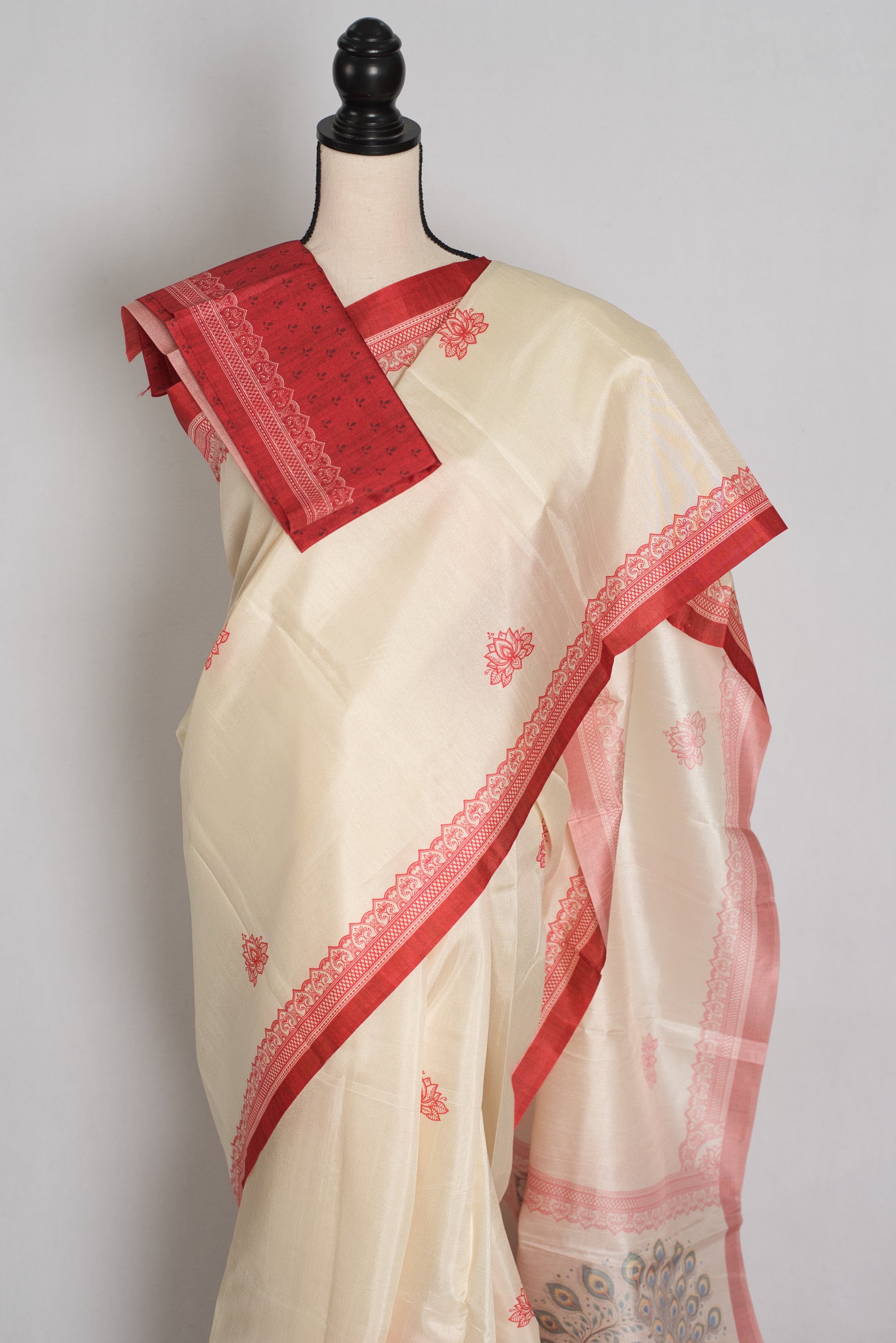 Gayatri: Cream and Red Printed Semi Silk Durga Puja Saree with Durga Pallu image 2