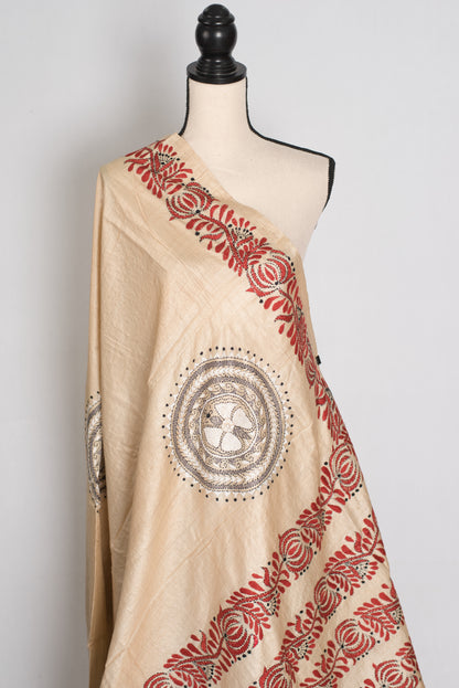 Mati : Pure Gachi Tussar Hand Embroidered Kantha Stitch Saree in Beige image 4