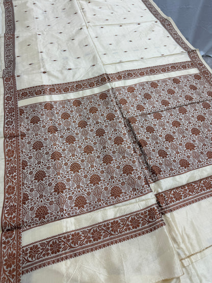 Sharanya : Silk Mark Certified Cream Banarasi Saree with Resham Thread Work image 1