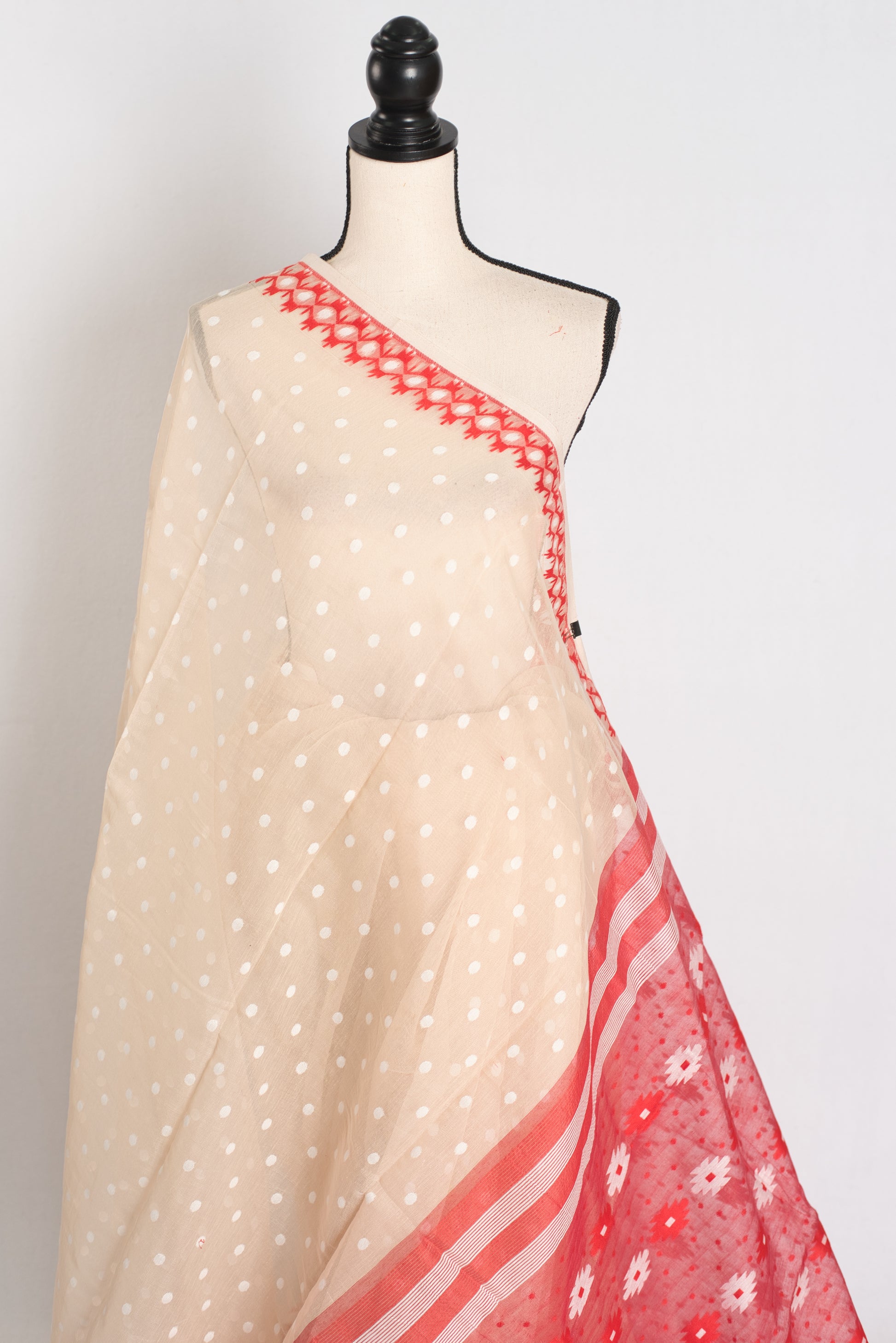 Ahiri : Beige and Red Blended Soft Cotton Jamdani Bengali Saree image 3