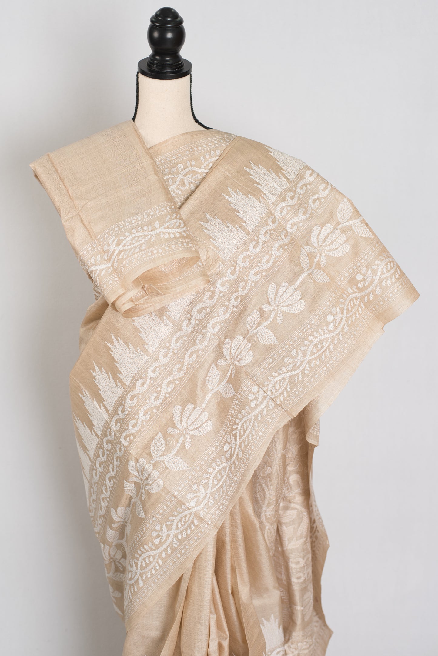 Dyuti : Silk Mark Certified Hand Embroidery Tussar Silk Saree in Beige and White image 2